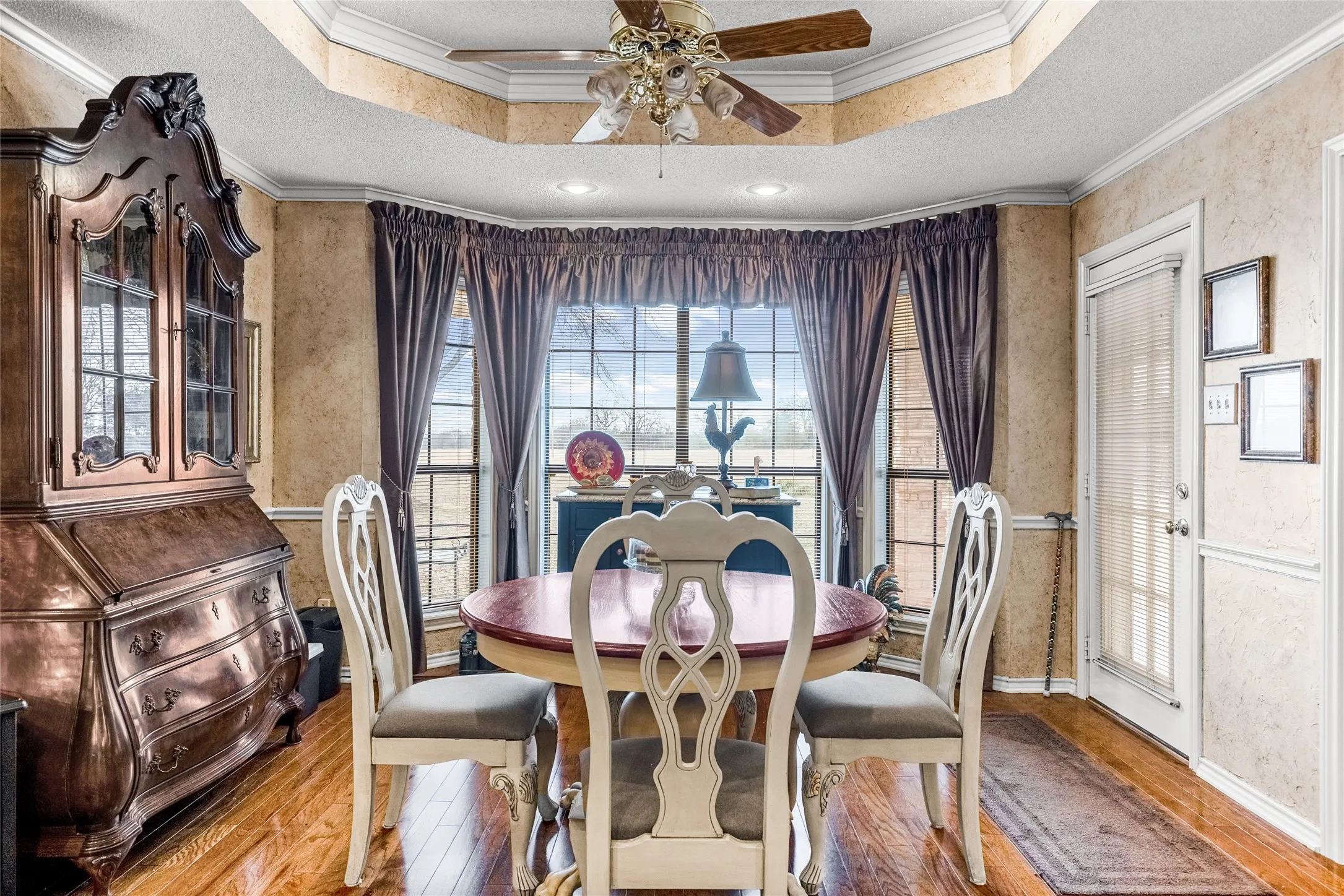 Farm For Sale in Franklin (TX) County , 1127 County Road Sw 3230, Winnsboro, Texas 75494, 3 Bedroom, 4 Bathroom, 2 Garage spaces, 2,857 Sqft, built in 1993, Preowned, mls#21156075, Real Estate Agent in Winnsboro, Homes For Sale in Franklin (TX) county, Homes For Sale in Winnsboro, Realtor in Winnsboro Texas, Real Estate Brokerage Independent Realty Texas, Luminita Cordes Realtor