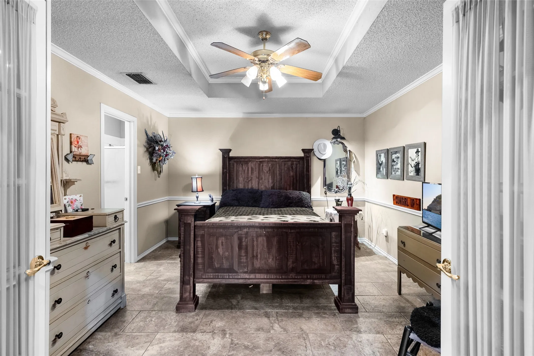 Farm For Sale in Franklin (TX) County , 1127 County Road Sw 3230, Winnsboro, Texas 75494, 3 Bedroom, 4 Bathroom, 2 Garage spaces, 2,857 Sqft, built in 1993, Preowned, mls#21156075, Real Estate Agent in Winnsboro, Homes For Sale in Franklin (TX) county, Homes For Sale in Winnsboro, Realtor in Winnsboro Texas, Real Estate Brokerage Independent Realty Texas, Luminita Cordes Realtor
