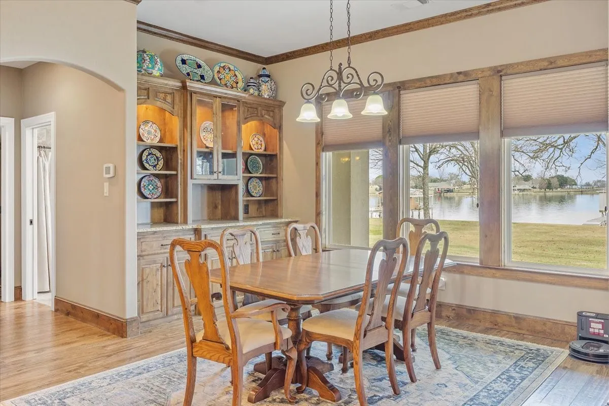 Single Family Residence For Sale in Navarro County , 603 El Barco, Corsicana, Texas 75109, 4 Bedroom, 4 Bathroom, 3 Garage spaces, 3,356 Sqft, built in 2014, mls#21158253, Real Estate Agent in Corsicana, Homes For Sale in Navarro county, Homes For Sale in Corsicana, Realtor in Corsicana Texas, Real Estate Brokerage Independent Realty Texas, Luminita Cordes Realtor
