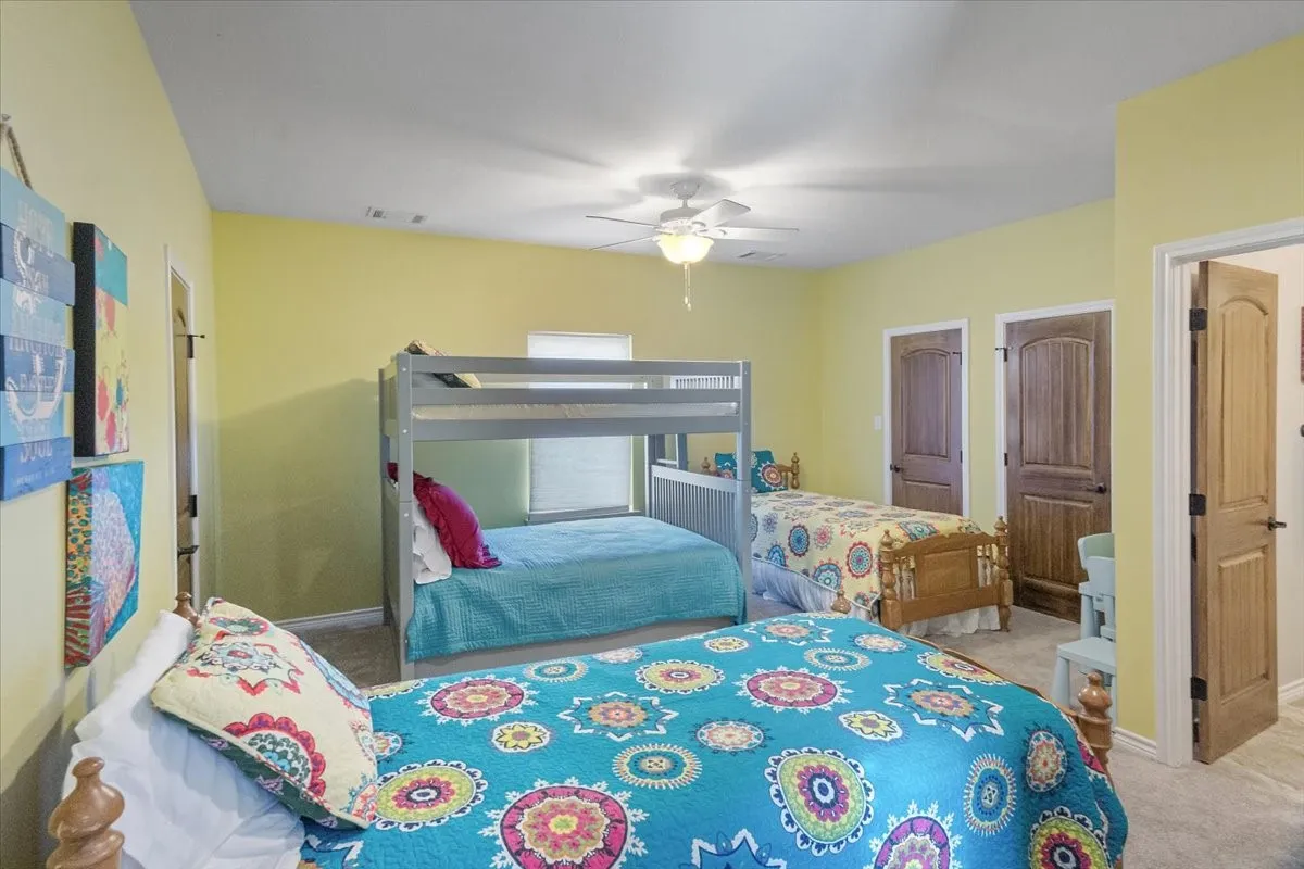 Single Family Residence For Sale in Navarro County , 603 El Barco, Corsicana, Texas 75109, 4 Bedroom, 4 Bathroom, 3 Garage spaces, 3,356 Sqft, built in 2014, mls#21158253, Real Estate Agent in Corsicana, Homes For Sale in Navarro county, Homes For Sale in Corsicana, Realtor in Corsicana Texas, Real Estate Brokerage Independent Realty Texas, Luminita Cordes Realtor