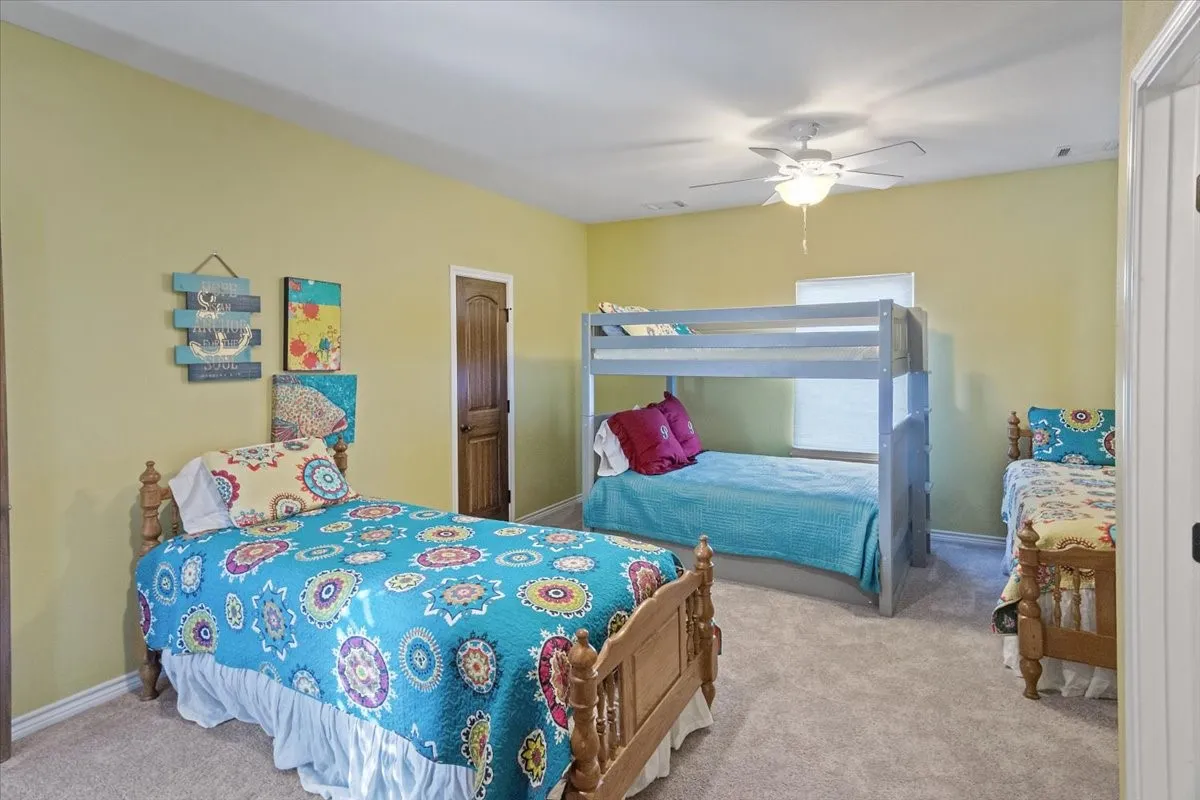 Single Family Residence For Sale in Navarro County , 603 El Barco, Corsicana, Texas 75109, 4 Bedroom, 4 Bathroom, 3 Garage spaces, 3,356 Sqft, built in 2014, mls#21158253, Real Estate Agent in Corsicana, Homes For Sale in Navarro county, Homes For Sale in Corsicana, Realtor in Corsicana Texas, Real Estate Brokerage Independent Realty Texas, Luminita Cordes Realtor