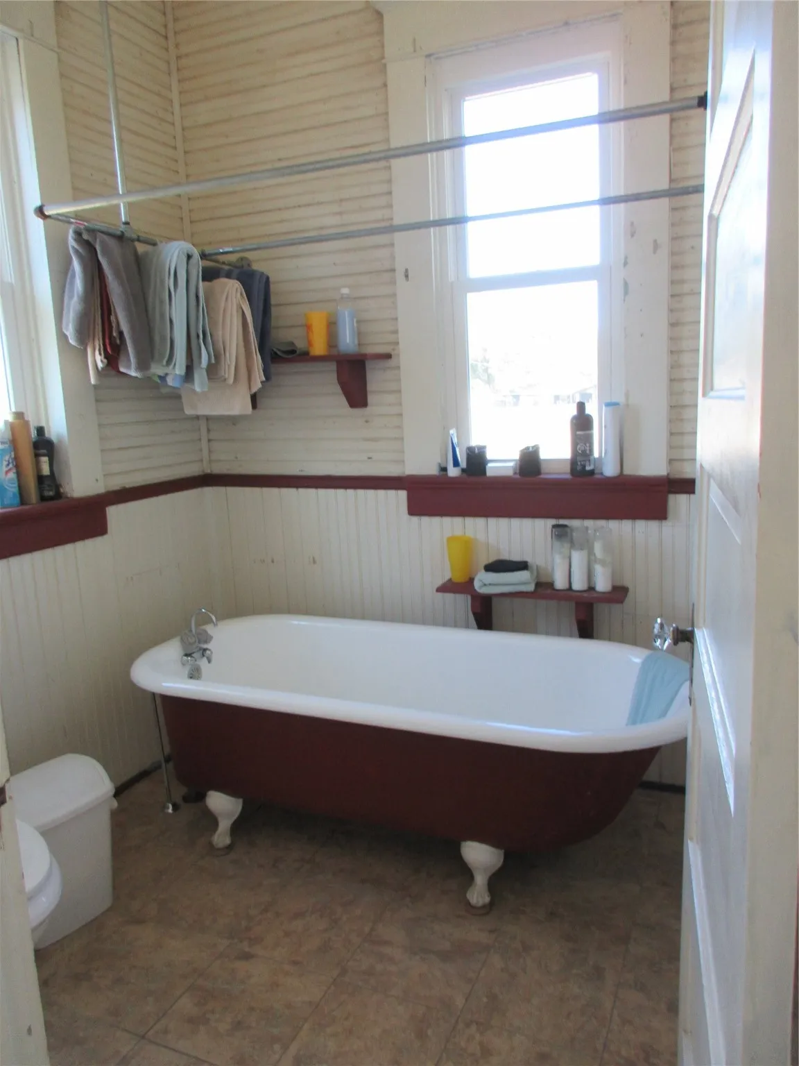 Single Family Residence For Sale in Falls County , 607 S First Street S, Rosebud, Texas 76570, 5 Bedrooms, 2 Bathrooms, Garage spaces, 2,311 Sqft, built in 1900, Price $775,000, mls#21163545, Real Estate Agent in Rosebud, Homes For Sale in Falls county, Homes For Sale in Rosebud, Realtor in Rosebud Texas, Real Estate Brokerage Independent Realty Texas, Luminita Cordes Realtor