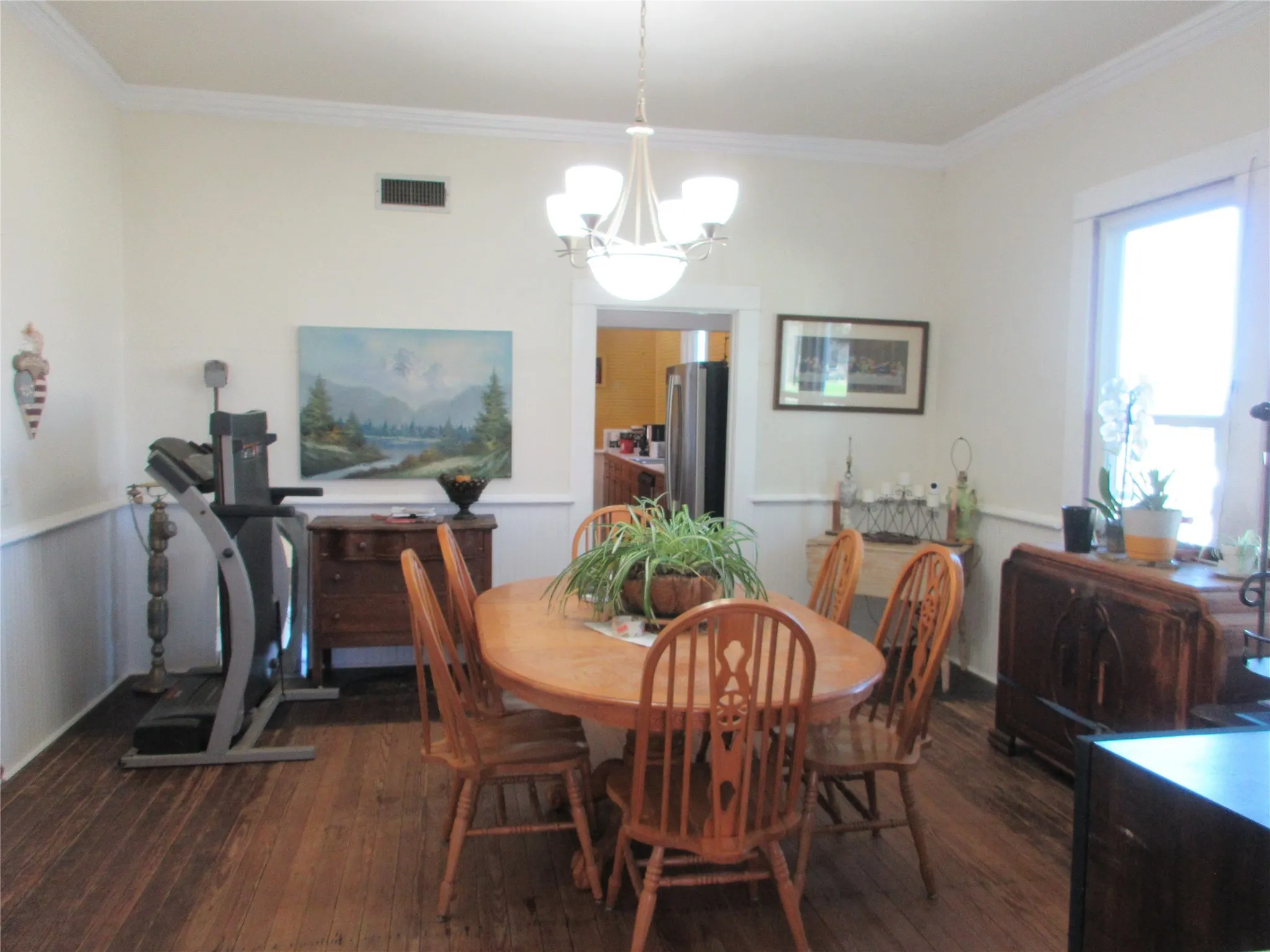 Single Family Residence For Sale in Falls County , 607 S First Street S, Rosebud, Texas 76570, 5 Bedrooms, 2 Bathrooms, Garage spaces, 2,311 Sqft, built in 1900, Price $775,000, mls#21163545, Real Estate Agent in Rosebud, Homes For Sale in Falls county, Homes For Sale in Rosebud, Realtor in Rosebud Texas, Real Estate Brokerage Independent Realty Texas, Luminita Cordes Realtor