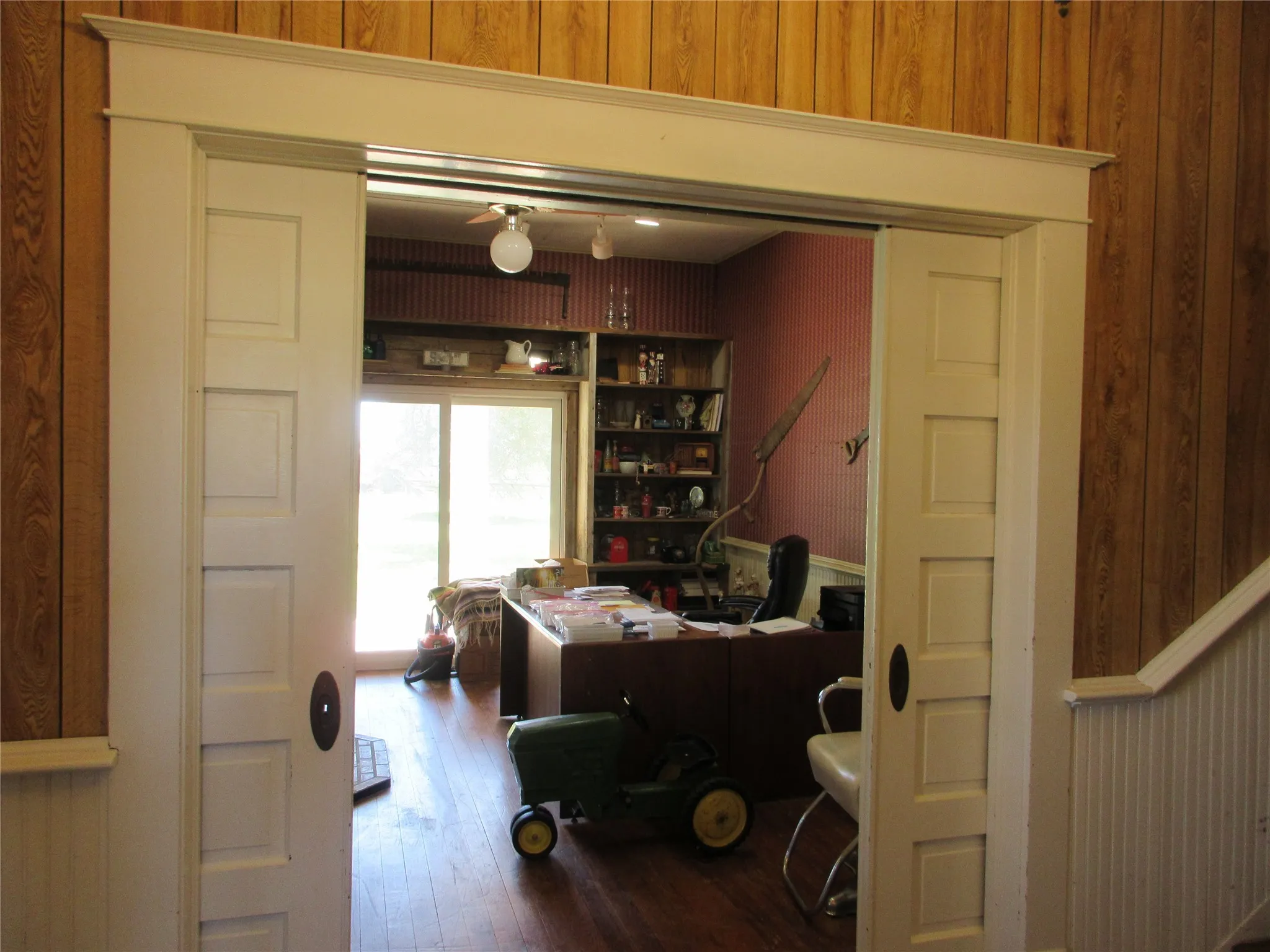 Single Family Residence For Sale in Falls County , 607 S First Street S, Rosebud, Texas 76570, 5 Bedrooms, 2 Bathrooms, Garage spaces, 2,311 Sqft, built in 1900, Price $775,000, mls#21163545, Real Estate Agent in Rosebud, Homes For Sale in Falls county, Homes For Sale in Rosebud, Realtor in Rosebud Texas, Real Estate Brokerage Independent Realty Texas, Luminita Cordes Realtor