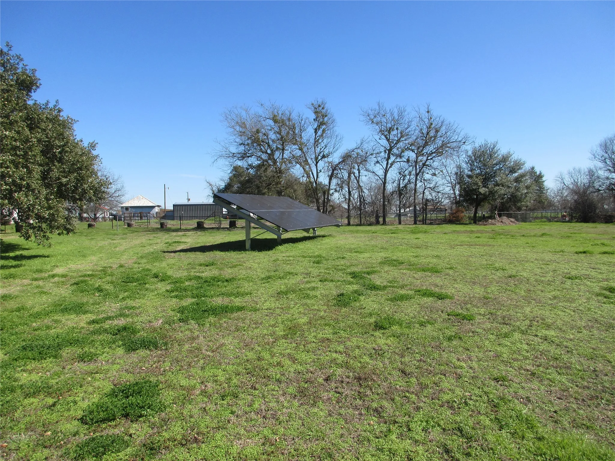 Single Family Residence For Sale in Falls County , 607 S First Street S, Rosebud, Texas 76570, 5 Bedrooms, 2 Bathrooms, Garage spaces, 2,311 Sqft, built in 1900, Price $775,000, mls#21163545, Real Estate Agent in Rosebud, Homes For Sale in Falls county, Homes For Sale in Rosebud, Realtor in Rosebud Texas, Real Estate Brokerage Independent Realty Texas, Luminita Cordes Realtor