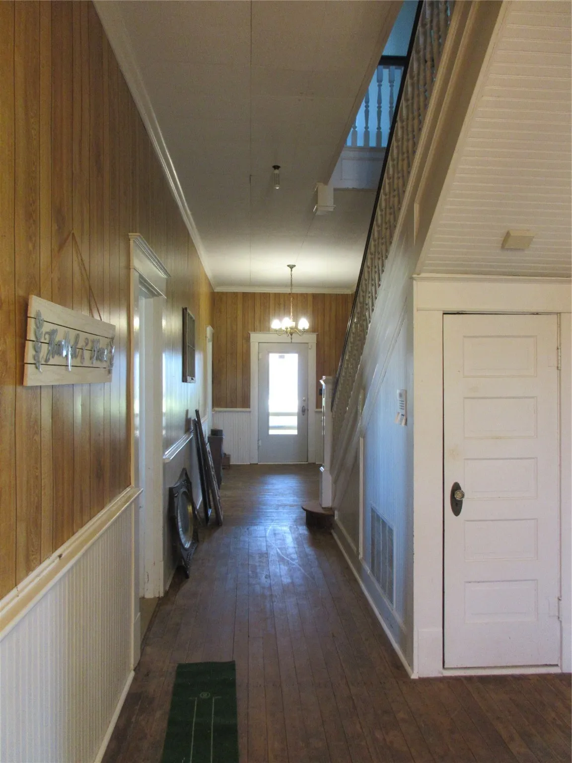 Single Family Residence For Sale in Falls County , 607 S First Street S, Rosebud, Texas 76570, 5 Bedrooms, 2 Bathrooms, Garage spaces, 2,311 Sqft, built in 1900, Price $775,000, mls#21163545, Real Estate Agent in Rosebud, Homes For Sale in Falls county, Homes For Sale in Rosebud, Realtor in Rosebud Texas, Real Estate Brokerage Independent Realty Texas, Luminita Cordes Realtor