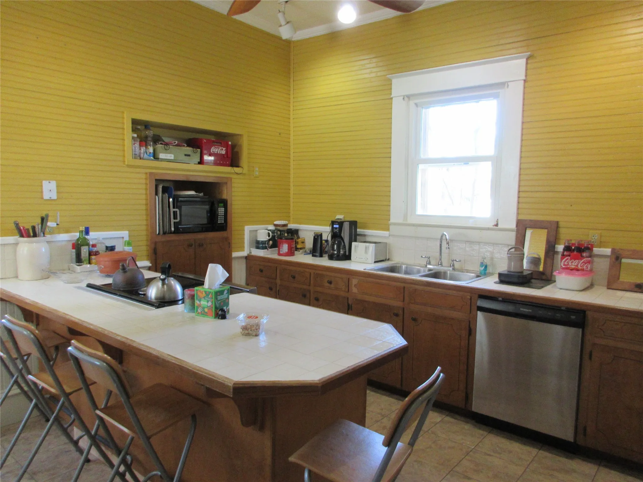 Single Family Residence For Sale in Falls County , 607 S First Street S, Rosebud, Texas 76570, 5 Bedrooms, 2 Bathrooms, Garage spaces, 2,311 Sqft, built in 1900, Price $775,000, mls#21163545, Real Estate Agent in Rosebud, Homes For Sale in Falls county, Homes For Sale in Rosebud, Realtor in Rosebud Texas, Real Estate Brokerage Independent Realty Texas, Luminita Cordes Realtor