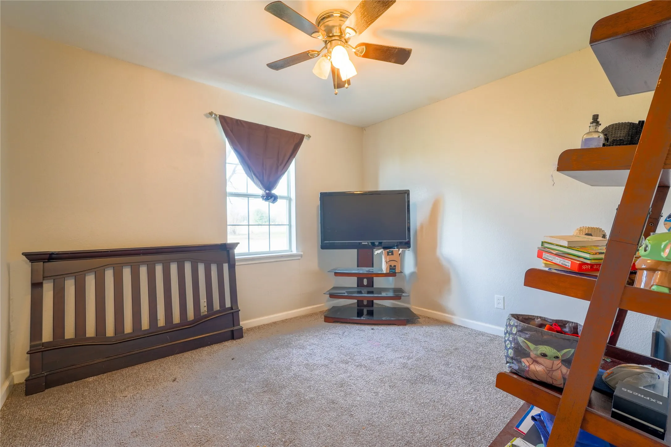 Single Family Residence For Sale in Mc Lennan County , 200 W Greenbriar Street, Robinson, Texas 76706, 3 Bedroom, 2 Bathroom, Garage spaces, 2,028 Sqft, built in 1950, Price $236,000, mls#21152778, Real Estate Agent in Robinson, Homes For Sale in Mc Lennan county, Homes For Sale in Robinson, Realtor in Robinson Texas, Real Estate Brokerage Independent Realty Texas, Luminita Cordes Realtor
