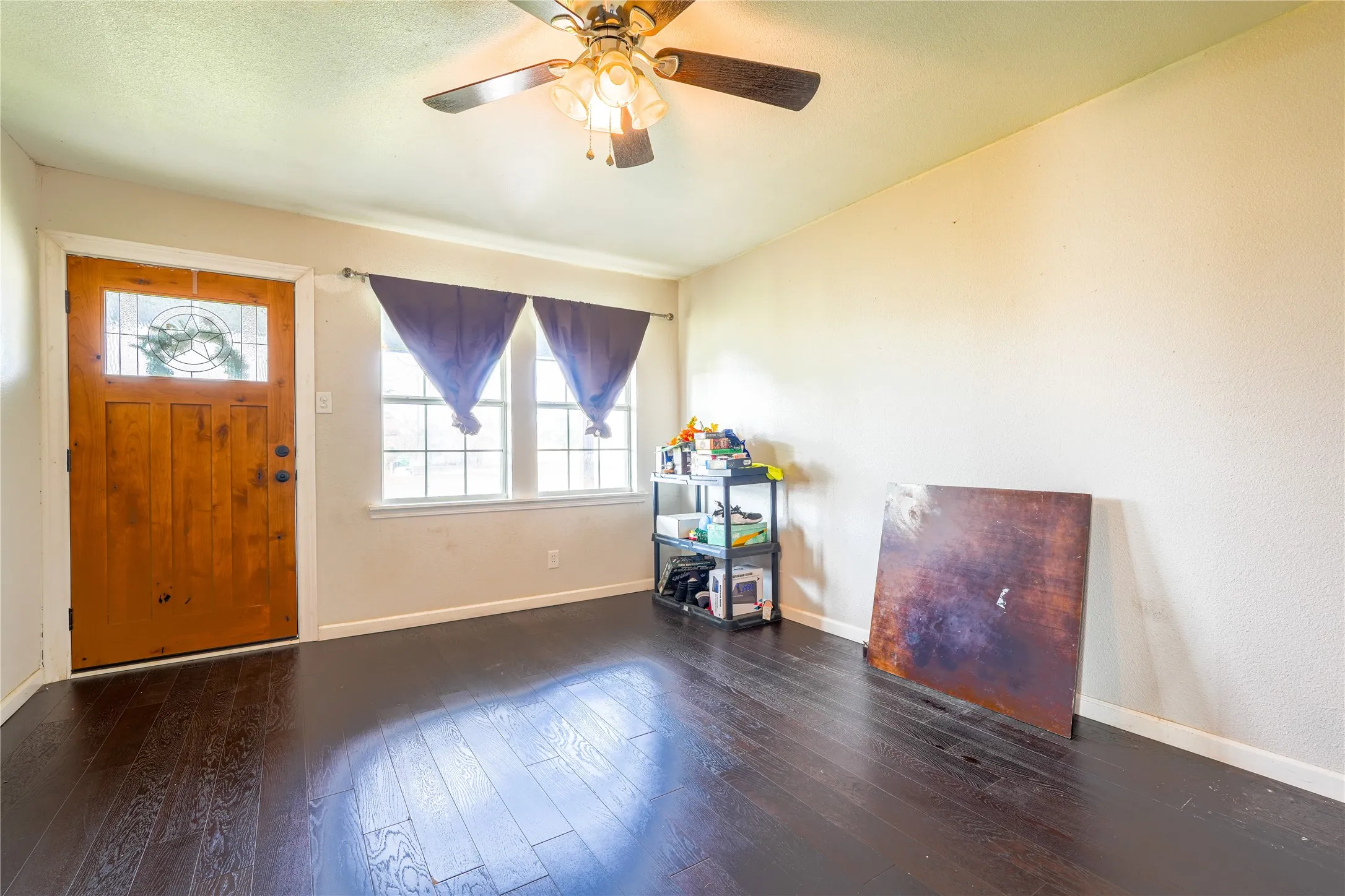 Single Family Residence For Sale in Mc Lennan County , 200 W Greenbriar Street, Robinson, Texas 76706, 3 Bedroom, 2 Bathroom, Garage spaces, 2,028 Sqft, built in 1950, Price $236,000, mls#21152778, Real Estate Agent in Robinson, Homes For Sale in Mc Lennan county, Homes For Sale in Robinson, Realtor in Robinson Texas, Real Estate Brokerage Independent Realty Texas, Luminita Cordes Realtor