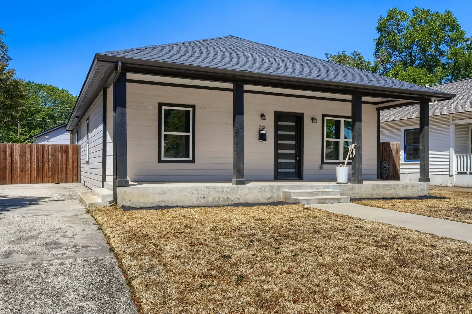 Single Family Residence For Sale in Dallas County , 713 S Willomet Avenue, Dallas, Texas 75208, 3 Bedroom, 2 Bathroom, Garage spaces, 1,612 Sqft, built in 2021, mls#21124878, Real Estate Agent in Dallas, Homes For Sale in Dallas county, Homes For Sale in Dallas, Realtor in Dallas Texas, Real Estate Brokerage Independent Realty Texas, Luminita Cordes Realtor