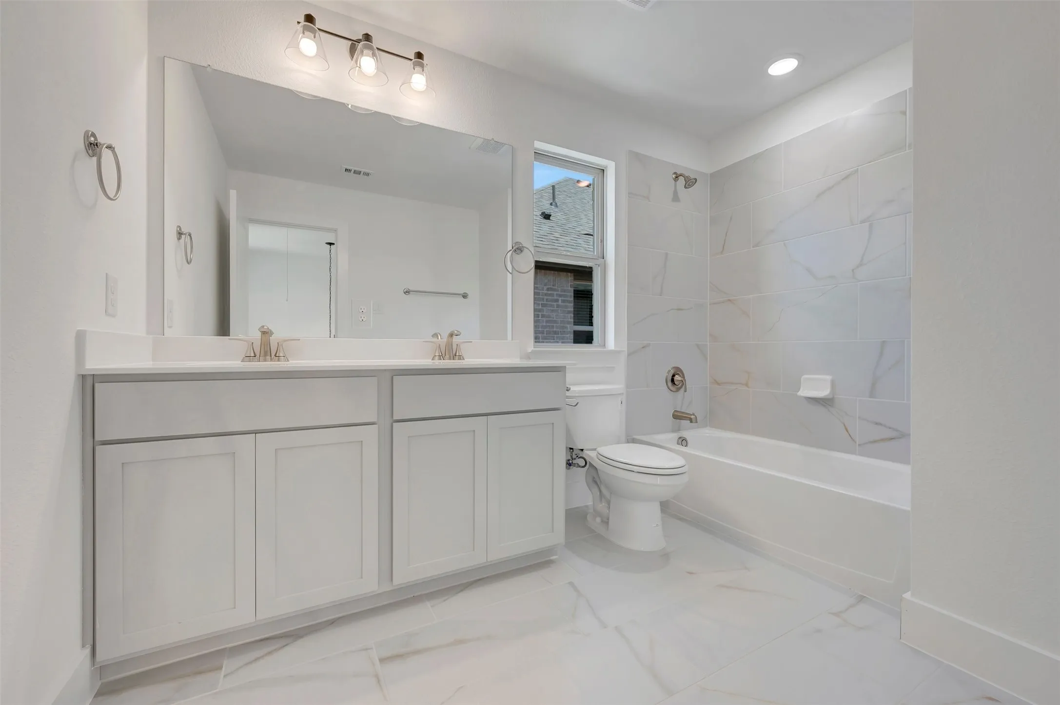 Single Family Residence For Sale in Denton County , 1728 Monarch Haven Way, Oak Point, Texas 75068, 4 Bedroom, 4 Bathroom, 2 Garage spaces, 3,233 Sqft, built in 2026, New Construction - Complete, mls#21163718, Real Estate Agent in Oak Point, Homes For Sale in Denton county, Homes For Sale in Oak Point, Realtor in Oak Point Texas, Real Estate Brokerage Independent Realty Texas, Luminita Cordes Realtor