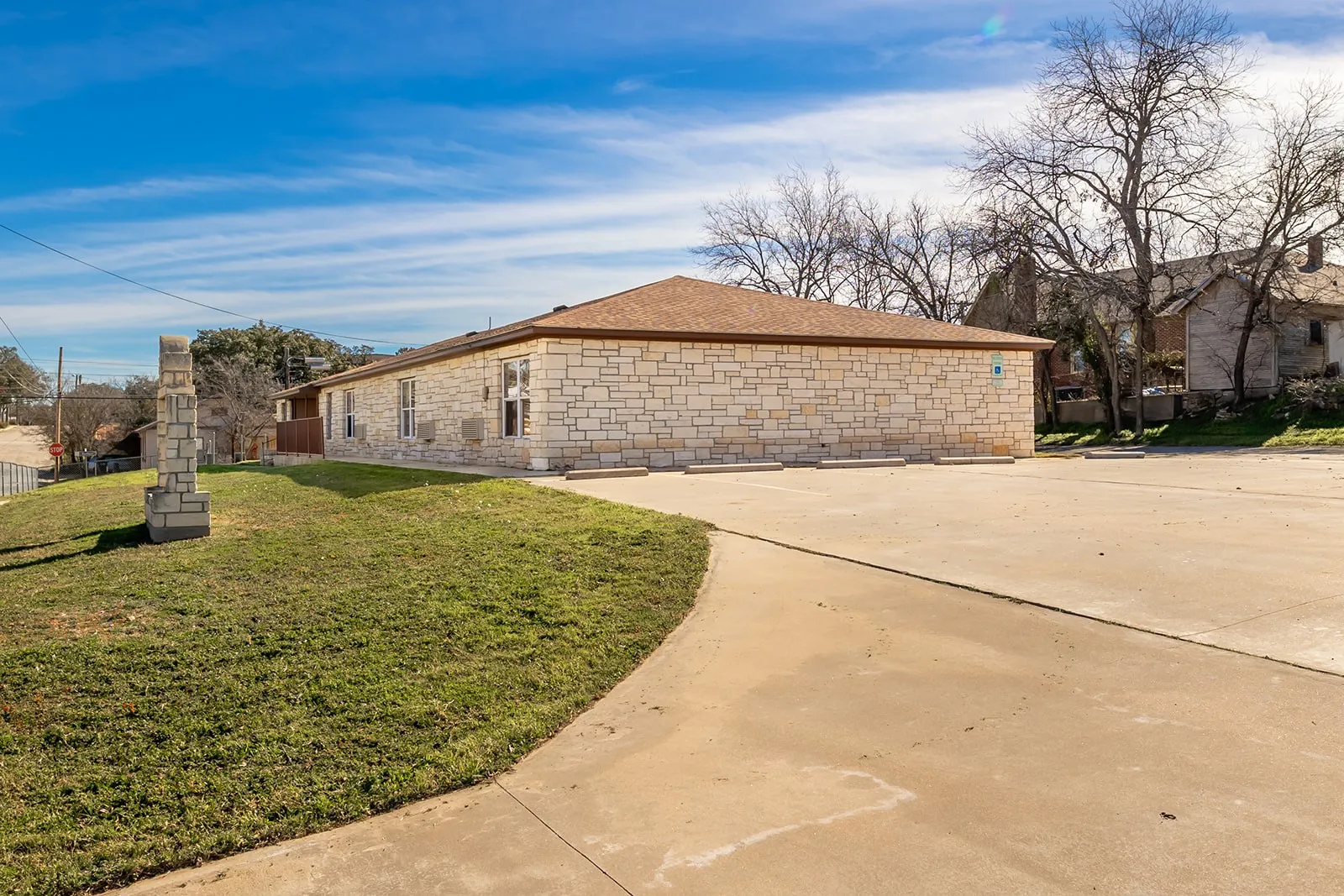 Apartment For Sale in Mc Culloch County , 104 E Fifth Street, Brady, Texas 76825, 0, 0, Garage spaces, 3,998 Sqft, built in 1965, mls#21163786, Real Estate Agent in Brady, Homes For Sale in Mc Culloch county, Homes For Sale in Brady, Realtor in Brady Texas, Real Estate Brokerage Independent Realty Texas, Luminita Cordes Realtor