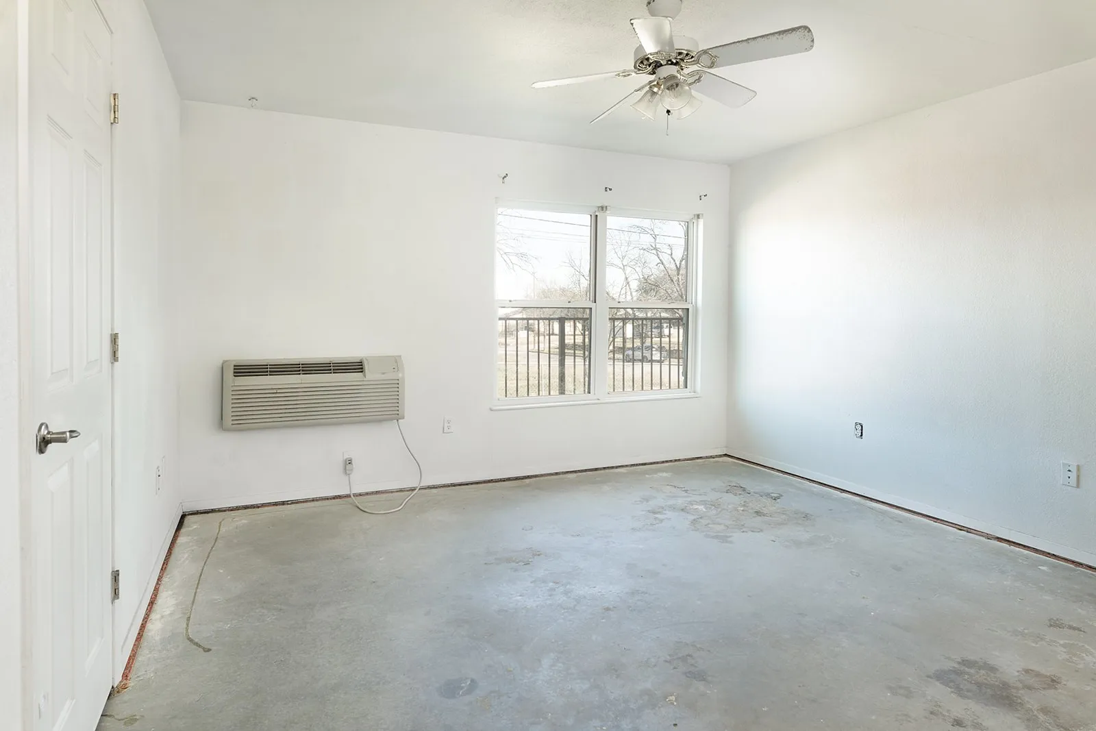 Apartment For Sale in Mc Culloch County , 104 E Fifth Street, Brady, Texas 76825, 0, 0, Garage spaces, 3,998 Sqft, built in 1965, mls#21163786, Real Estate Agent in Brady, Homes For Sale in Mc Culloch county, Homes For Sale in Brady, Realtor in Brady Texas, Real Estate Brokerage Independent Realty Texas, Luminita Cordes Realtor