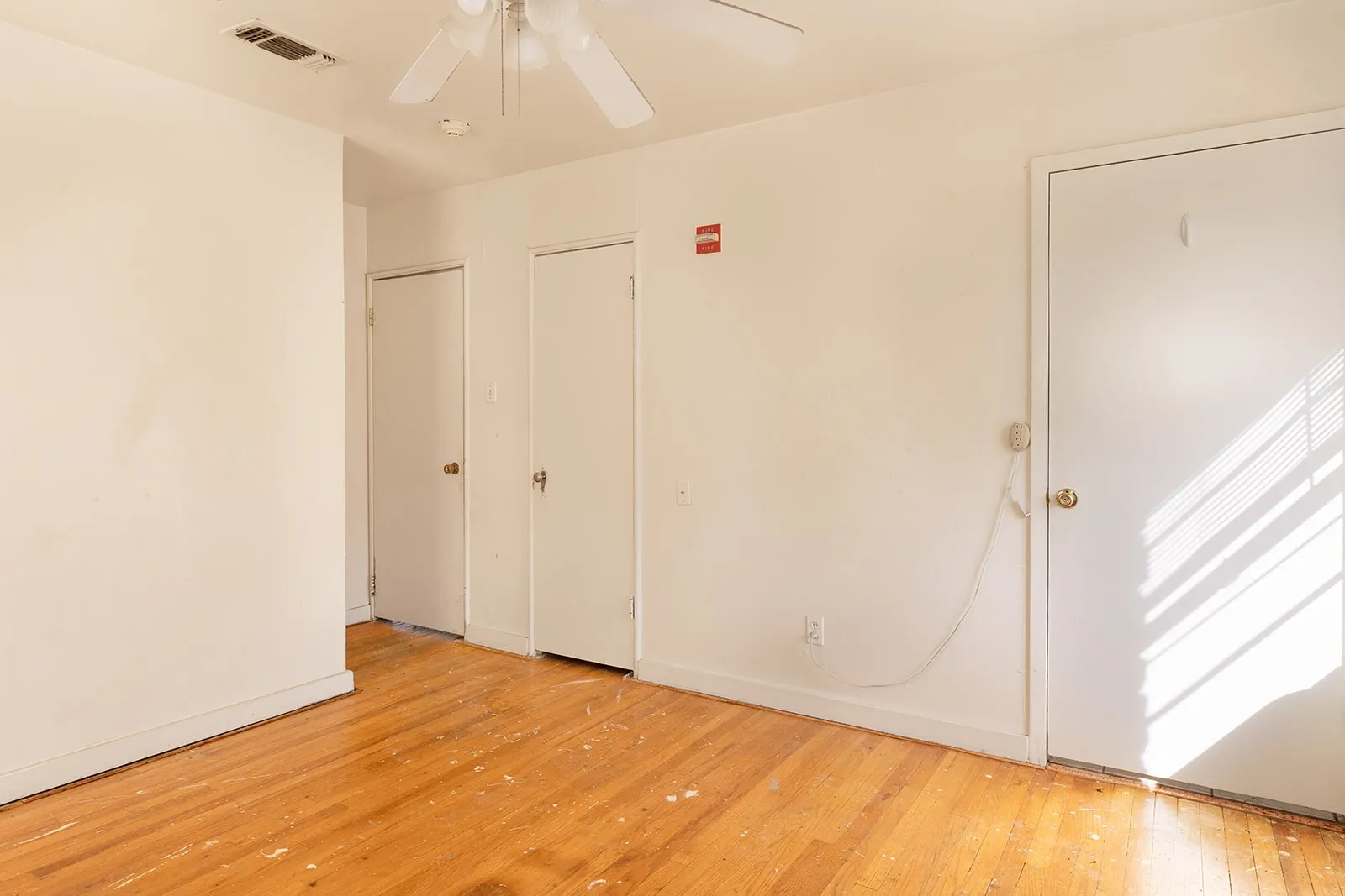 Apartment For Sale in Mc Culloch County , 104 E Fifth Street, Brady, Texas 76825, 0, 0, Garage spaces, 3,998 Sqft, built in 1965, mls#21163786, Real Estate Agent in Brady, Homes For Sale in Mc Culloch county, Homes For Sale in Brady, Realtor in Brady Texas, Real Estate Brokerage Independent Realty Texas, Luminita Cordes Realtor