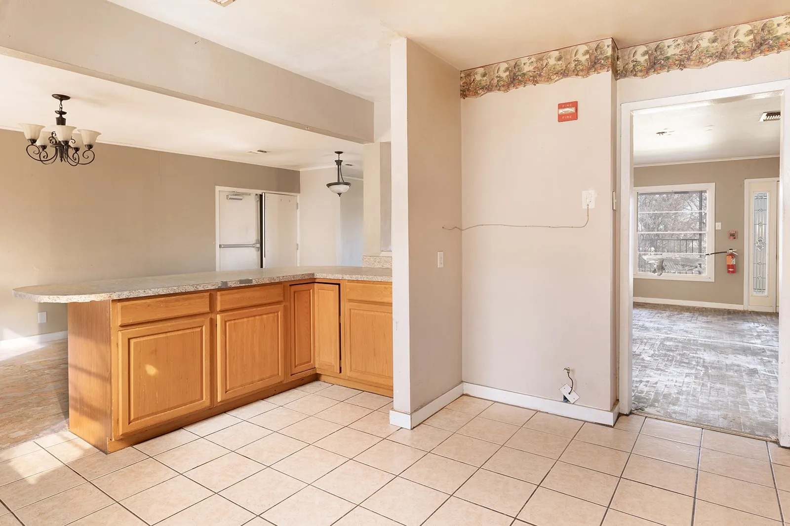 Apartment For Sale in Mc Culloch County , 104 E Fifth Street, Brady, Texas 76825, 0, 0, Garage spaces, 3,998 Sqft, built in 1965, mls#21163786, Real Estate Agent in Brady, Homes For Sale in Mc Culloch county, Homes For Sale in Brady, Realtor in Brady Texas, Real Estate Brokerage Independent Realty Texas, Luminita Cordes Realtor