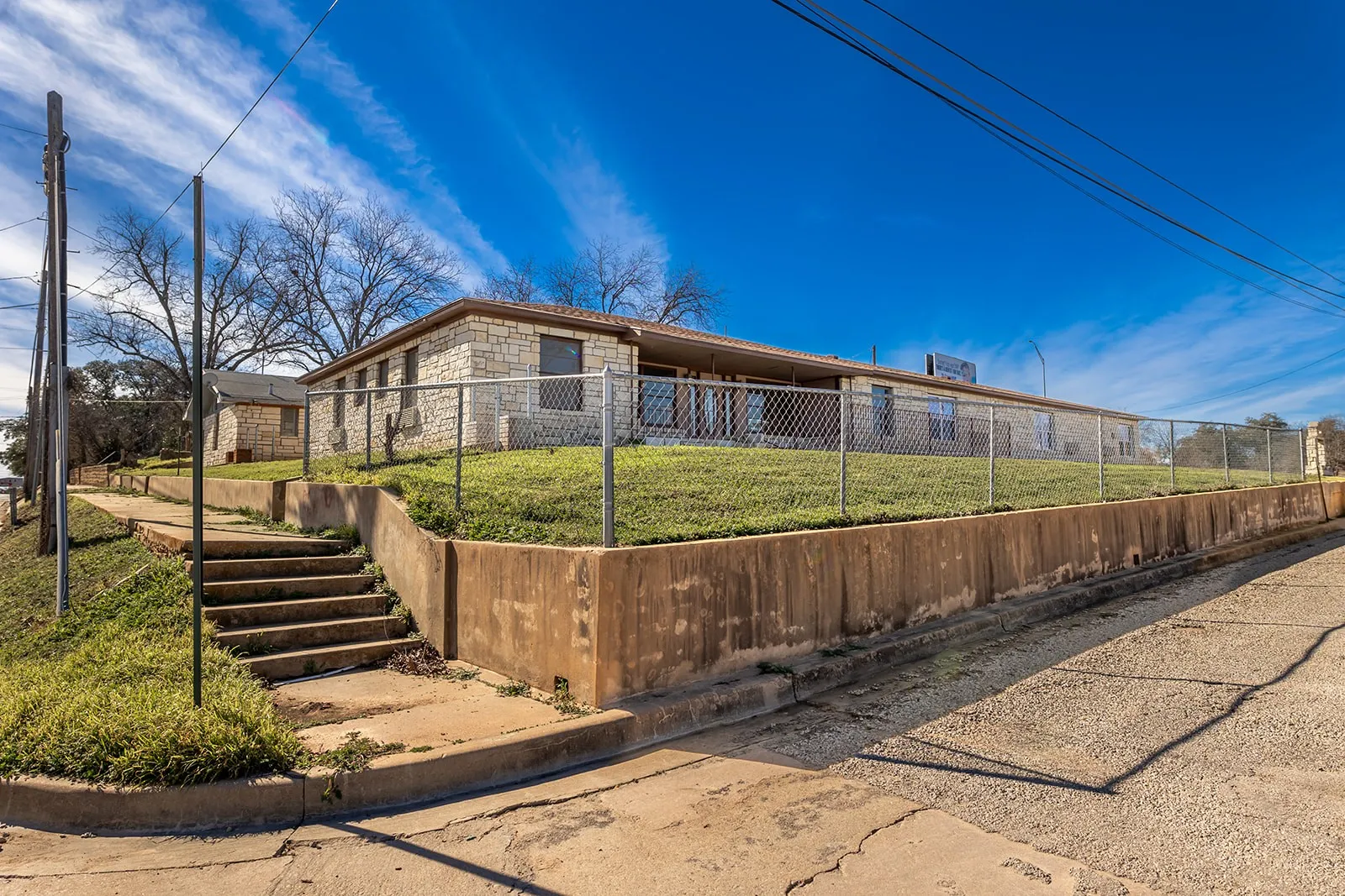 Apartment For Sale in Mc Culloch County , 104 E Fifth Street, Brady, Texas 76825, 0, 0, Garage spaces, 3,998 Sqft, built in 1965, mls#21163786, Real Estate Agent in Brady, Homes For Sale in Mc Culloch county, Homes For Sale in Brady, Realtor in Brady Texas, Real Estate Brokerage Independent Realty Texas, Luminita Cordes Realtor