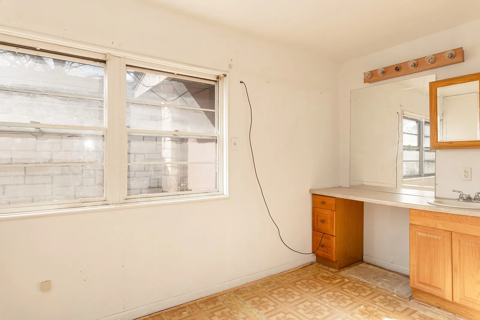 Apartment For Sale in Mc Culloch County , 104 E Fifth Street, Brady, Texas 76825, 0, 0, Garage spaces, 3,998 Sqft, built in 1965, mls#21163786, Real Estate Agent in Brady, Homes For Sale in Mc Culloch county, Homes For Sale in Brady, Realtor in Brady Texas, Real Estate Brokerage Independent Realty Texas, Luminita Cordes Realtor