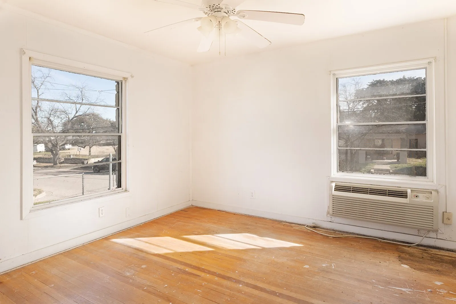 Apartment For Sale in Mc Culloch County , 104 E Fifth Street, Brady, Texas 76825, 0, 0, Garage spaces, 3,998 Sqft, built in 1965, mls#21163786, Real Estate Agent in Brady, Homes For Sale in Mc Culloch county, Homes For Sale in Brady, Realtor in Brady Texas, Real Estate Brokerage Independent Realty Texas, Luminita Cordes Realtor