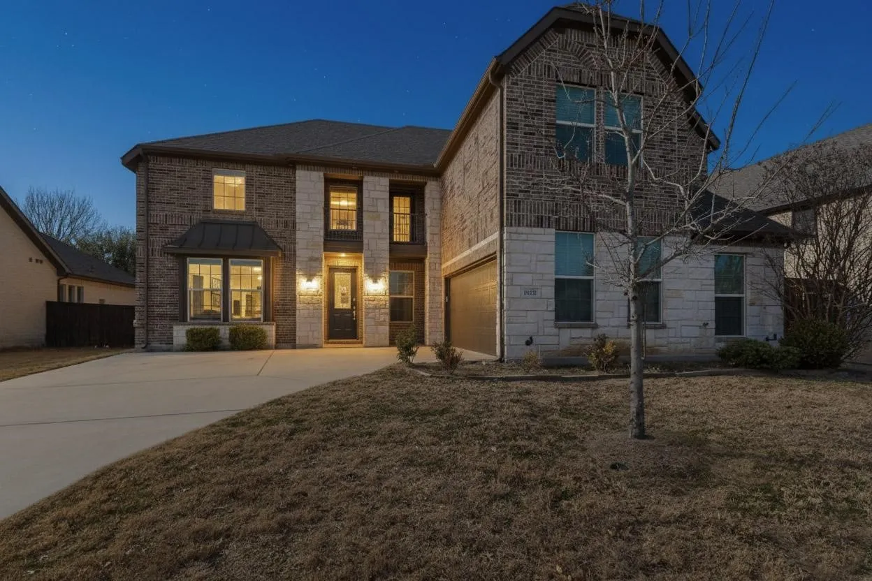 Single Family Residence For Sale in Tarrant County , 1025 Merion Drive, Fort Worth, Texas 76028, 4 Bedroom, 4 Bathroom, 2 Garage spaces, 3,675 Sqft, built in 2018, mls#21141806, Real Estate Agent in Fort Worth, Homes For Sale in Tarrant county, Homes For Sale in Fort Worth, Realtor in Fort Worth Texas, Real Estate Brokerage Independent Realty Texas, Luminita Cordes Realtor