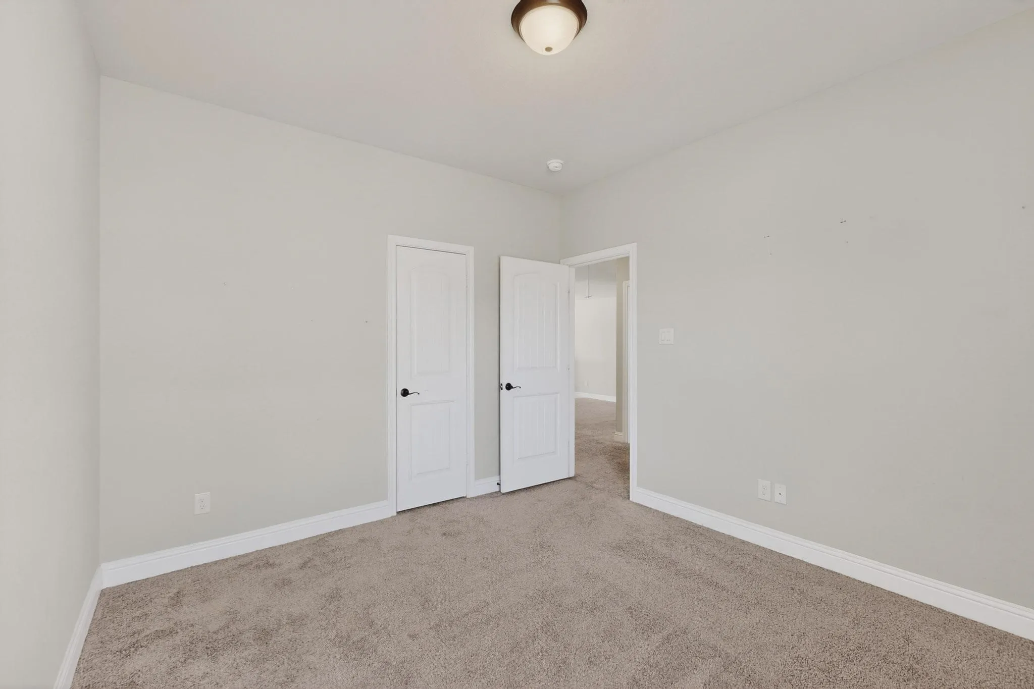 Single Family Residence For Sale in Tarrant County , 1025 Merion Drive, Fort Worth, Texas 76028, 4 Bedroom, 4 Bathroom, 2 Garage spaces, 3,675 Sqft, built in 2018, mls#21141806, Real Estate Agent in Fort Worth, Homes For Sale in Tarrant county, Homes For Sale in Fort Worth, Realtor in Fort Worth Texas, Real Estate Brokerage Independent Realty Texas, Luminita Cordes Realtor