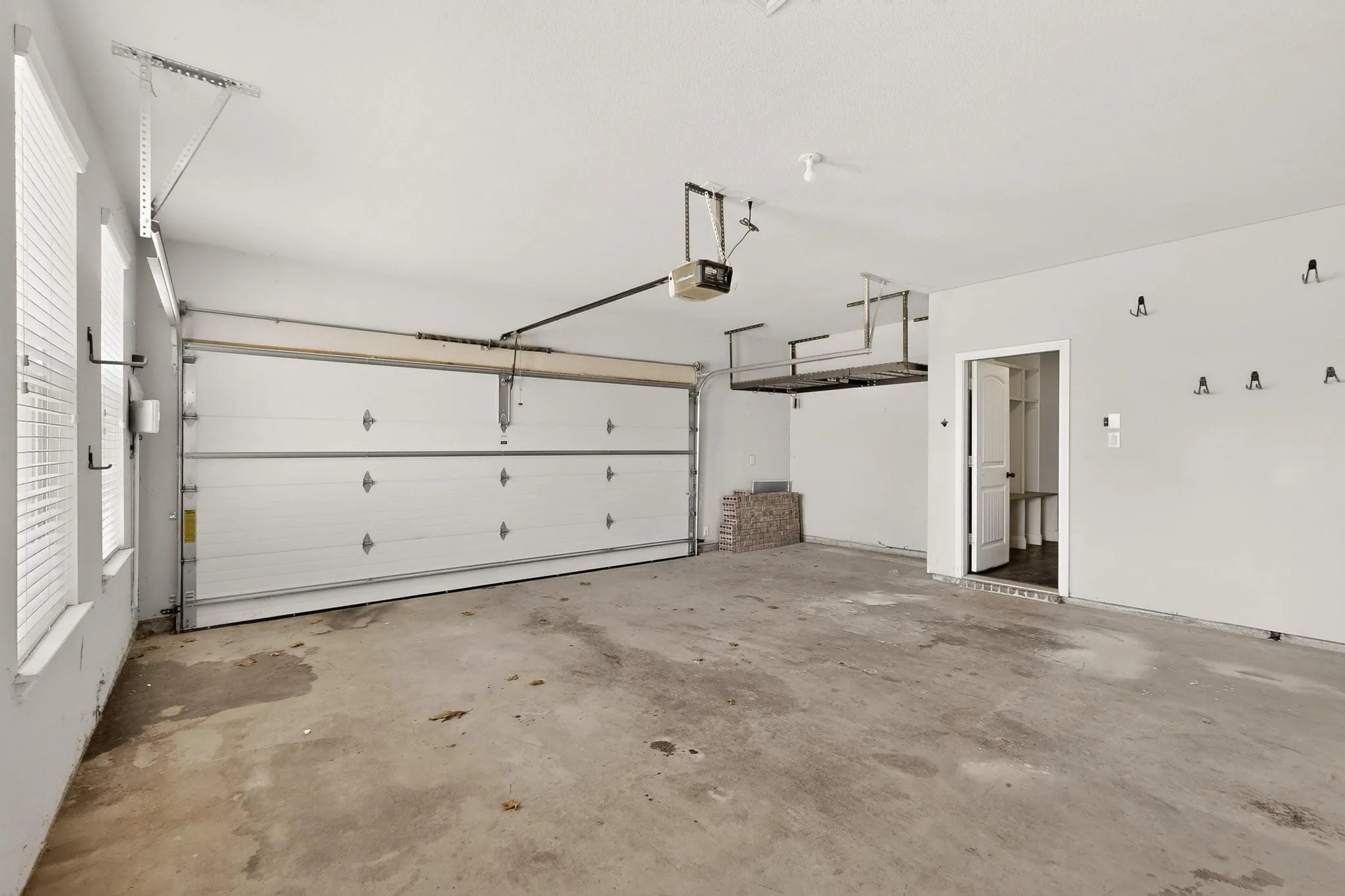 Single Family Residence For Sale in Tarrant County , 1025 Merion Drive, Fort Worth, Texas 76028, 4 Bedroom, 4 Bathroom, 2 Garage spaces, 3,675 Sqft, built in 2018, mls#21141806, Real Estate Agent in Fort Worth, Homes For Sale in Tarrant county, Homes For Sale in Fort Worth, Realtor in Fort Worth Texas, Real Estate Brokerage Independent Realty Texas, Luminita Cordes Realtor