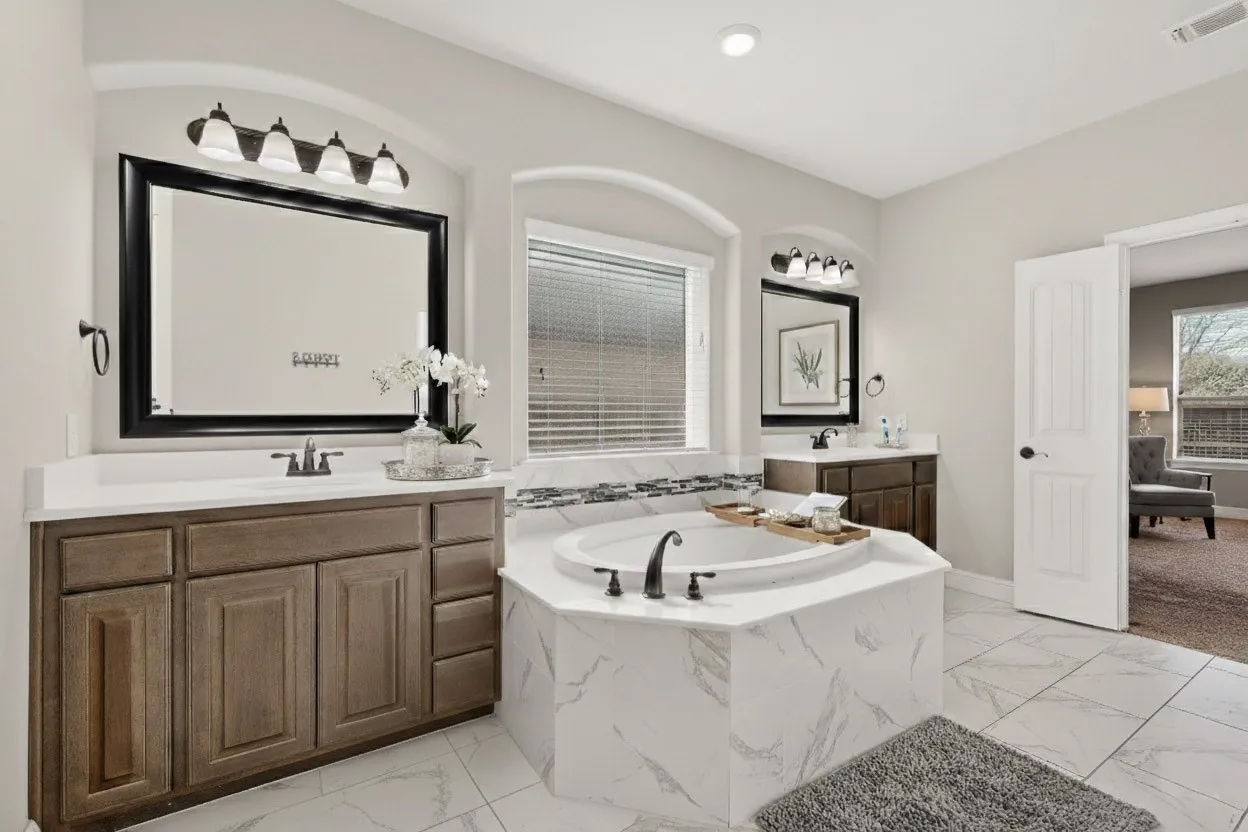 Single Family Residence For Sale in Tarrant County , 1025 Merion Drive, Fort Worth, Texas 76028, 4 Bedroom, 4 Bathroom, 2 Garage spaces, 3,675 Sqft, built in 2018, mls#21141806, Real Estate Agent in Fort Worth, Homes For Sale in Tarrant county, Homes For Sale in Fort Worth, Realtor in Fort Worth Texas, Real Estate Brokerage Independent Realty Texas, Luminita Cordes Realtor