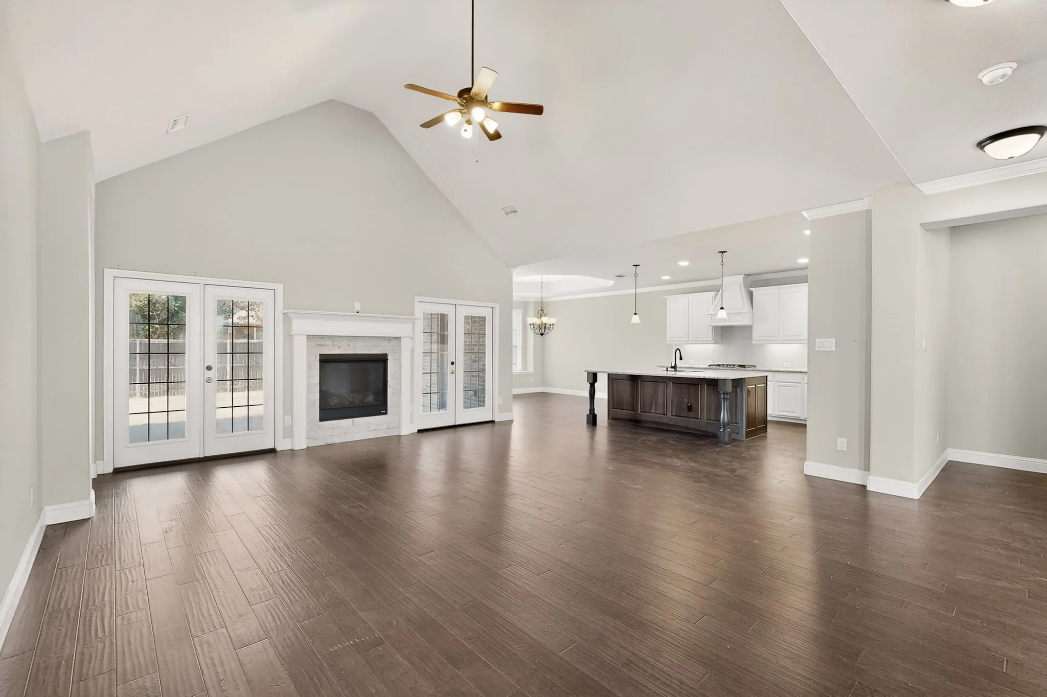 Single Family Residence For Sale in Tarrant County , 1025 Merion Drive, Fort Worth, Texas 76028, 4 Bedroom, 4 Bathroom, 2 Garage spaces, 3,675 Sqft, built in 2018, mls#21141806, Real Estate Agent in Fort Worth, Homes For Sale in Tarrant county, Homes For Sale in Fort Worth, Realtor in Fort Worth Texas, Real Estate Brokerage Independent Realty Texas, Luminita Cordes Realtor