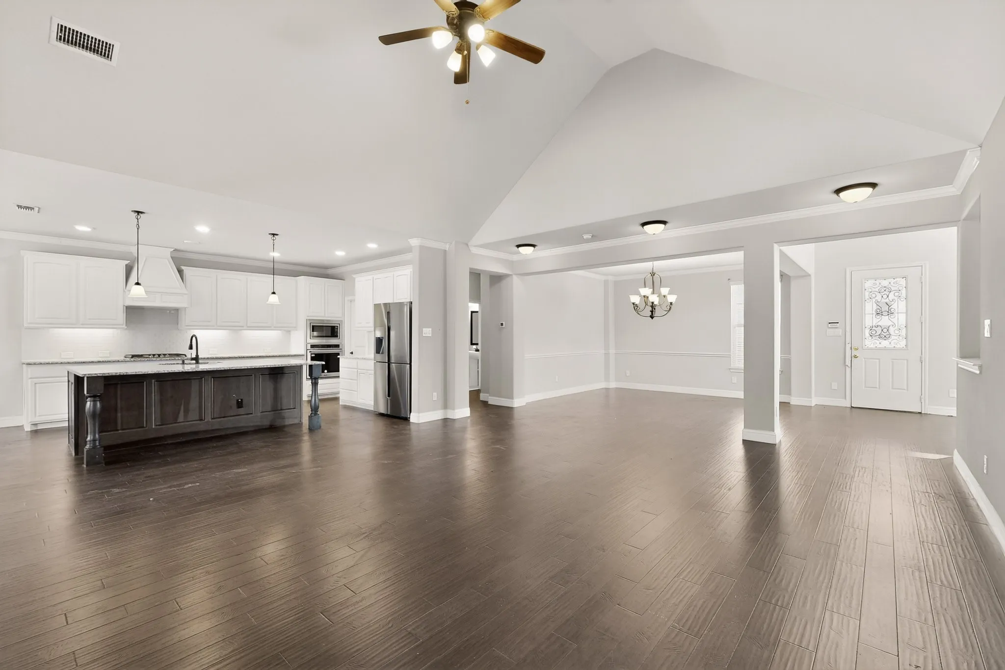 Single Family Residence For Sale in Tarrant County , 1025 Merion Drive, Fort Worth, Texas 76028, 4 Bedroom, 4 Bathroom, 2 Garage spaces, 3,675 Sqft, built in 2018, mls#21141806, Real Estate Agent in Fort Worth, Homes For Sale in Tarrant county, Homes For Sale in Fort Worth, Realtor in Fort Worth Texas, Real Estate Brokerage Independent Realty Texas, Luminita Cordes Realtor