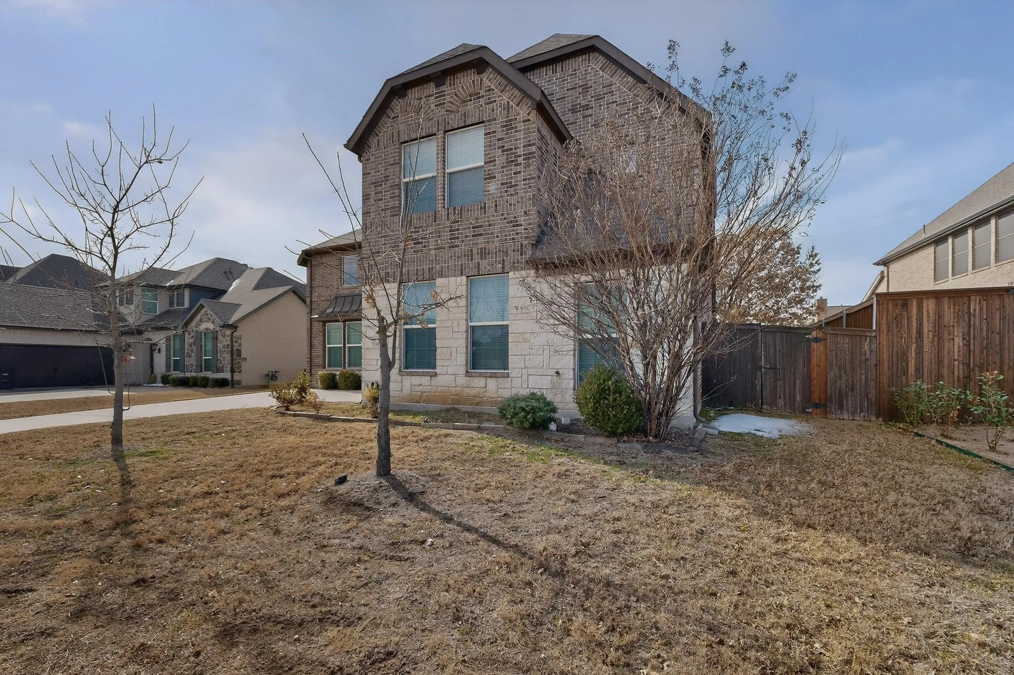 Single Family Residence For Sale in Tarrant County , 1025 Merion Drive, Fort Worth, Texas 76028, 4 Bedroom, 4 Bathroom, 2 Garage spaces, 3,675 Sqft, built in 2018, mls#21141806, Real Estate Agent in Fort Worth, Homes For Sale in Tarrant county, Homes For Sale in Fort Worth, Realtor in Fort Worth Texas, Real Estate Brokerage Independent Realty Texas, Luminita Cordes Realtor