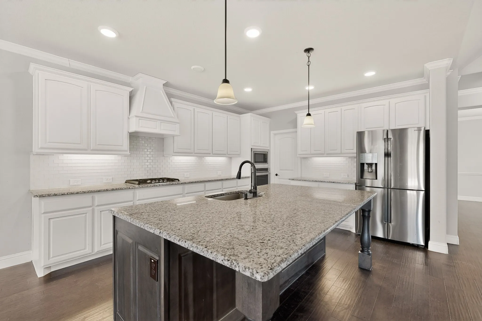 Single Family Residence For Sale in Tarrant County , 1025 Merion Drive, Fort Worth, Texas 76028, 4 Bedroom, 4 Bathroom, 2 Garage spaces, 3,675 Sqft, built in 2018, mls#21141806, Real Estate Agent in Fort Worth, Homes For Sale in Tarrant county, Homes For Sale in Fort Worth, Realtor in Fort Worth Texas, Real Estate Brokerage Independent Realty Texas, Luminita Cordes Realtor