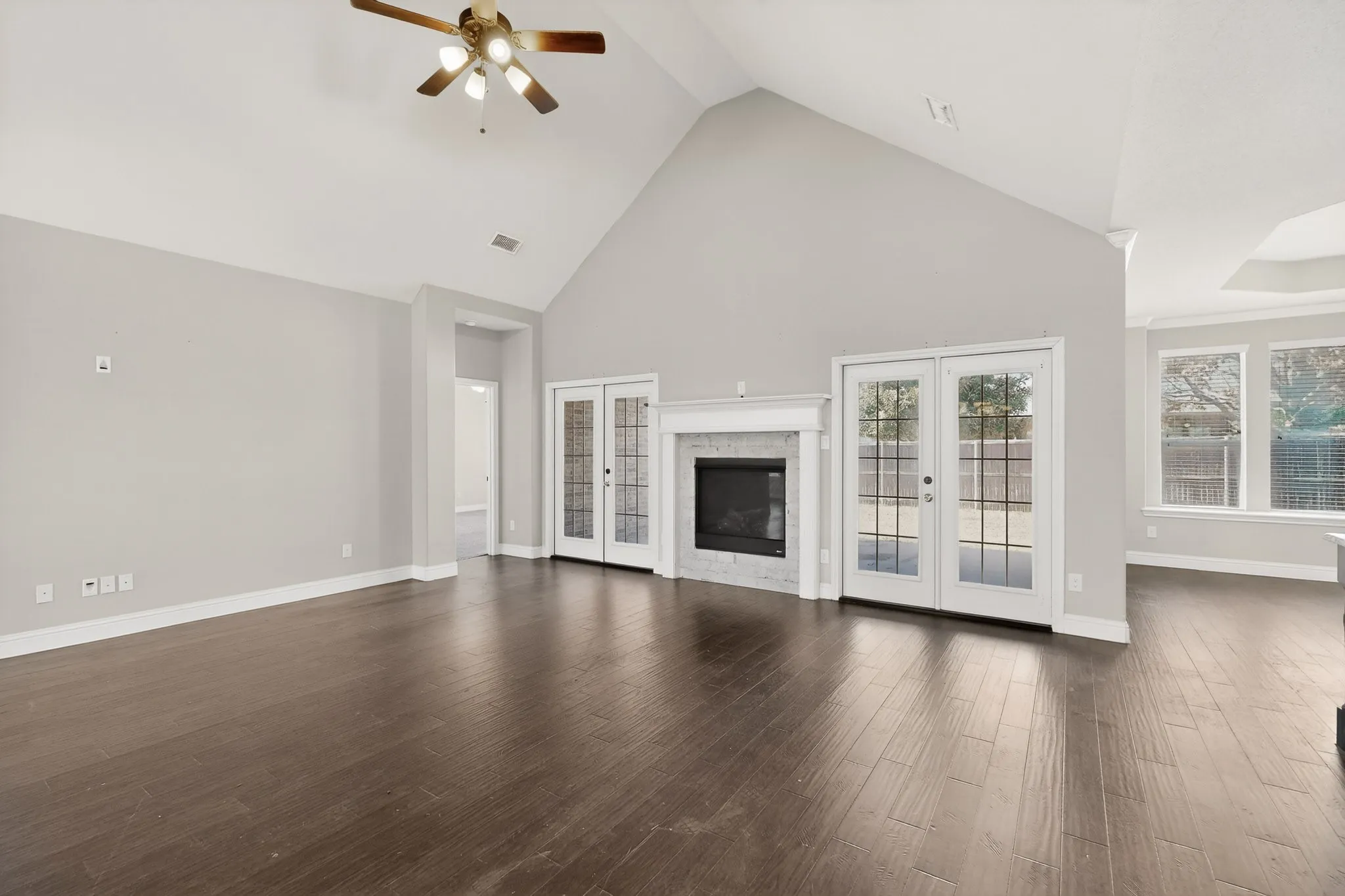 Single Family Residence For Sale in Tarrant County , 1025 Merion Drive, Fort Worth, Texas 76028, 4 Bedroom, 4 Bathroom, 2 Garage spaces, 3,675 Sqft, built in 2018, mls#21141806, Real Estate Agent in Fort Worth, Homes For Sale in Tarrant county, Homes For Sale in Fort Worth, Realtor in Fort Worth Texas, Real Estate Brokerage Independent Realty Texas, Luminita Cordes Realtor