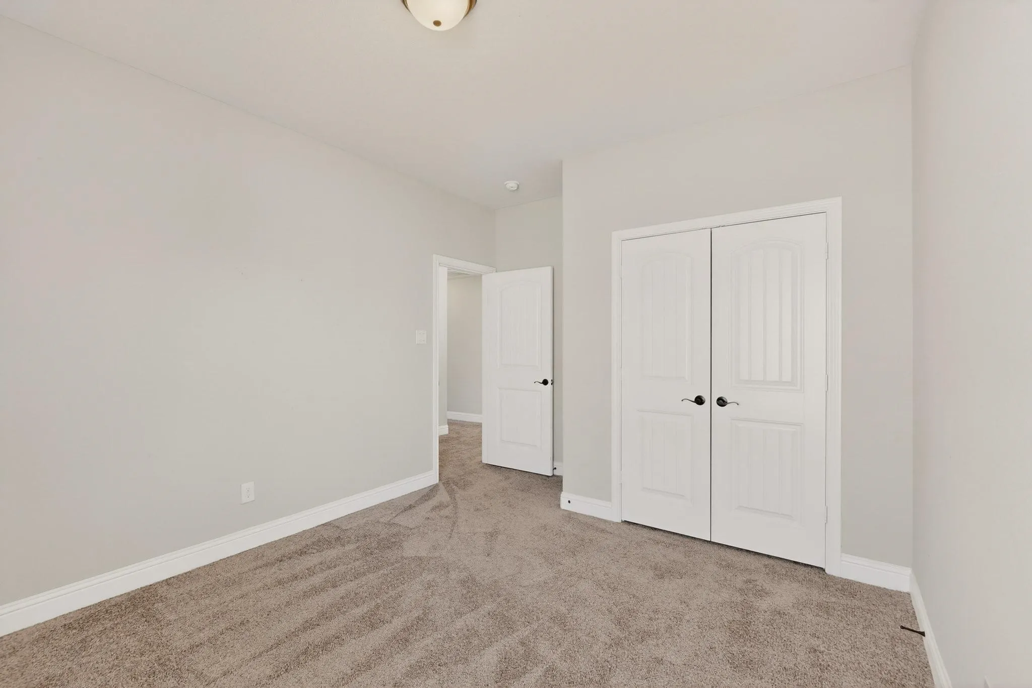 Single Family Residence For Sale in Tarrant County , 1025 Merion Drive, Fort Worth, Texas 76028, 4 Bedroom, 4 Bathroom, 2 Garage spaces, 3,675 Sqft, built in 2018, mls#21141806, Real Estate Agent in Fort Worth, Homes For Sale in Tarrant county, Homes For Sale in Fort Worth, Realtor in Fort Worth Texas, Real Estate Brokerage Independent Realty Texas, Luminita Cordes Realtor