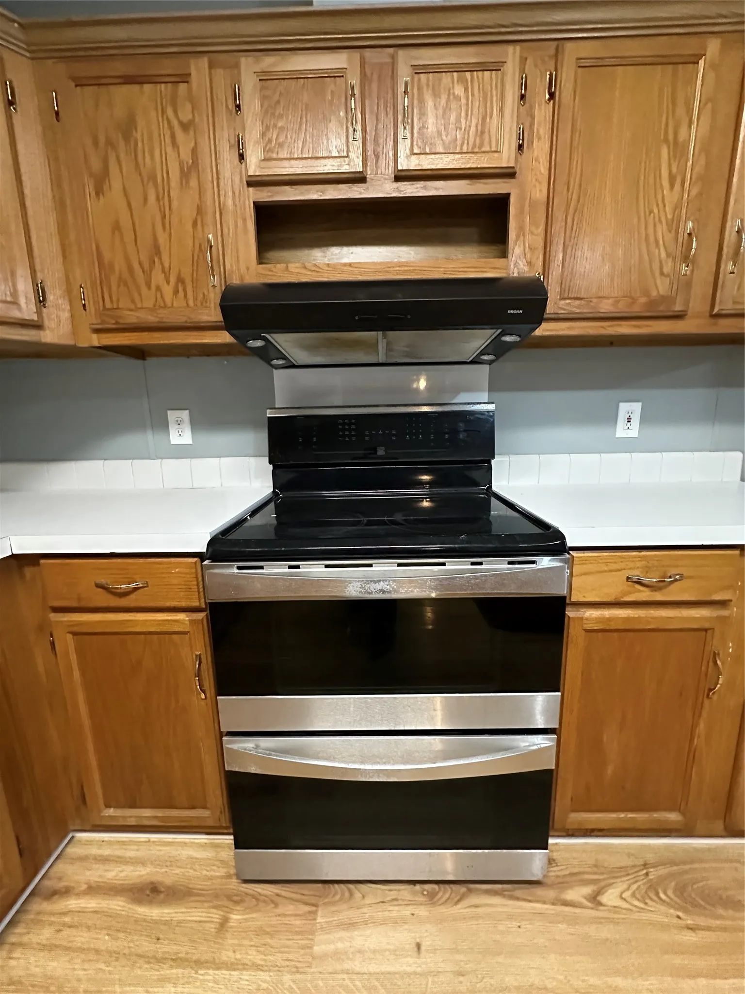 Deluxe Double Convection Oven with overhead ventahood