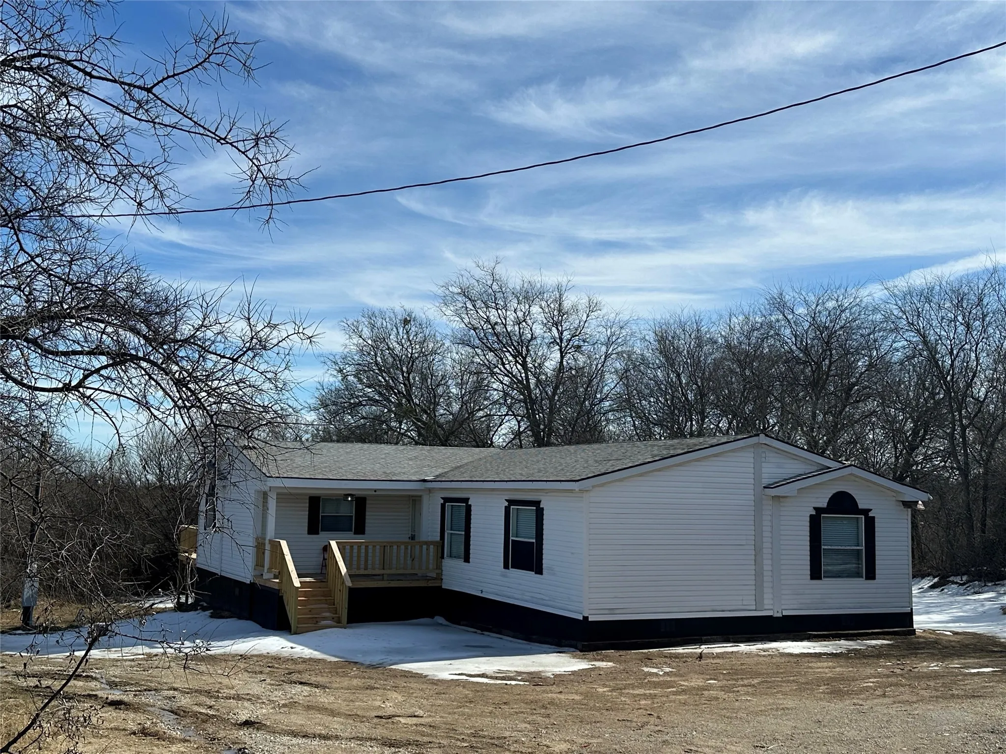 Manufactured Home For Sale in Parker County , 109 Canyon Valley Court, Weatherford, Texas 76085, 3 Bedroom, 2 Bathroom, Garage spaces, 2,015 Sqft, built in 1996, Preowned, mls#21163872, Real Estate Agent in Weatherford, Homes For Sale in Parker county, Homes For Sale in Weatherford, Realtor in Weatherford Texas, Real Estate Brokerage Independent Realty Texas, Luminita Cordes Realtor