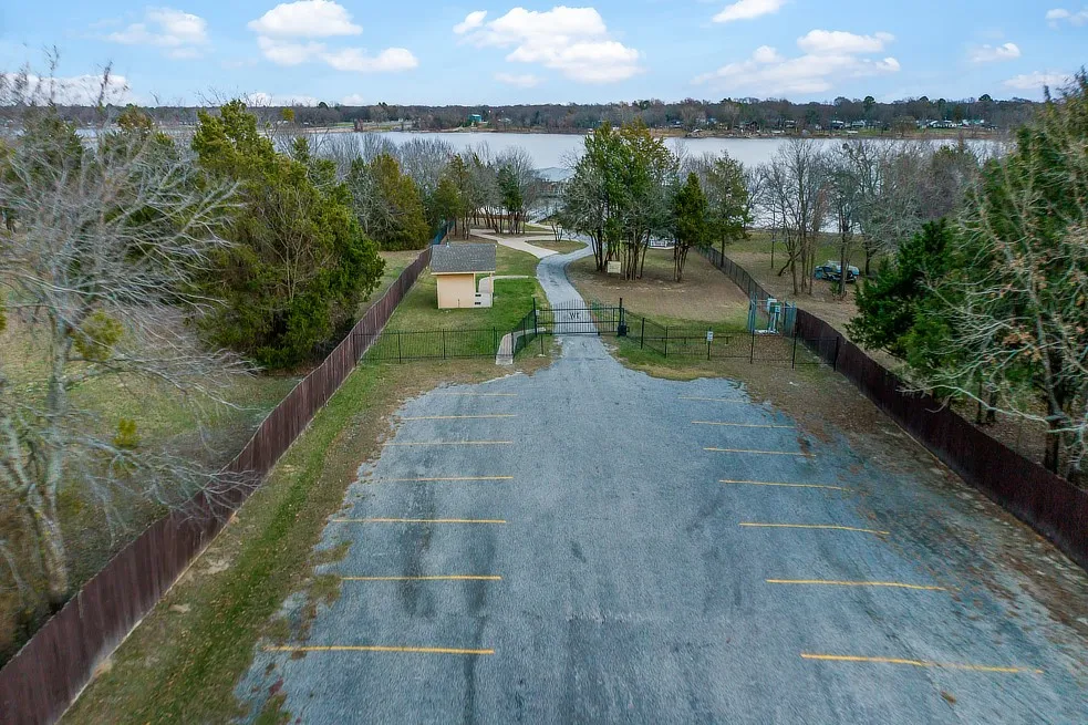 Unimproved Land For Sale in Hunt County , TBD Lot 41 Lago Vista, Quinlan, Texas 75474, 0, 0, Garage spaces, 0 Sqft, built in 0, mls#21163873, Real Estate Agent in Quinlan, Homes For Sale in Hunt county, Homes For Sale in Quinlan, Realtor in Quinlan Texas, Real Estate Brokerage Independent Realty Texas, Luminita Cordes Realtor