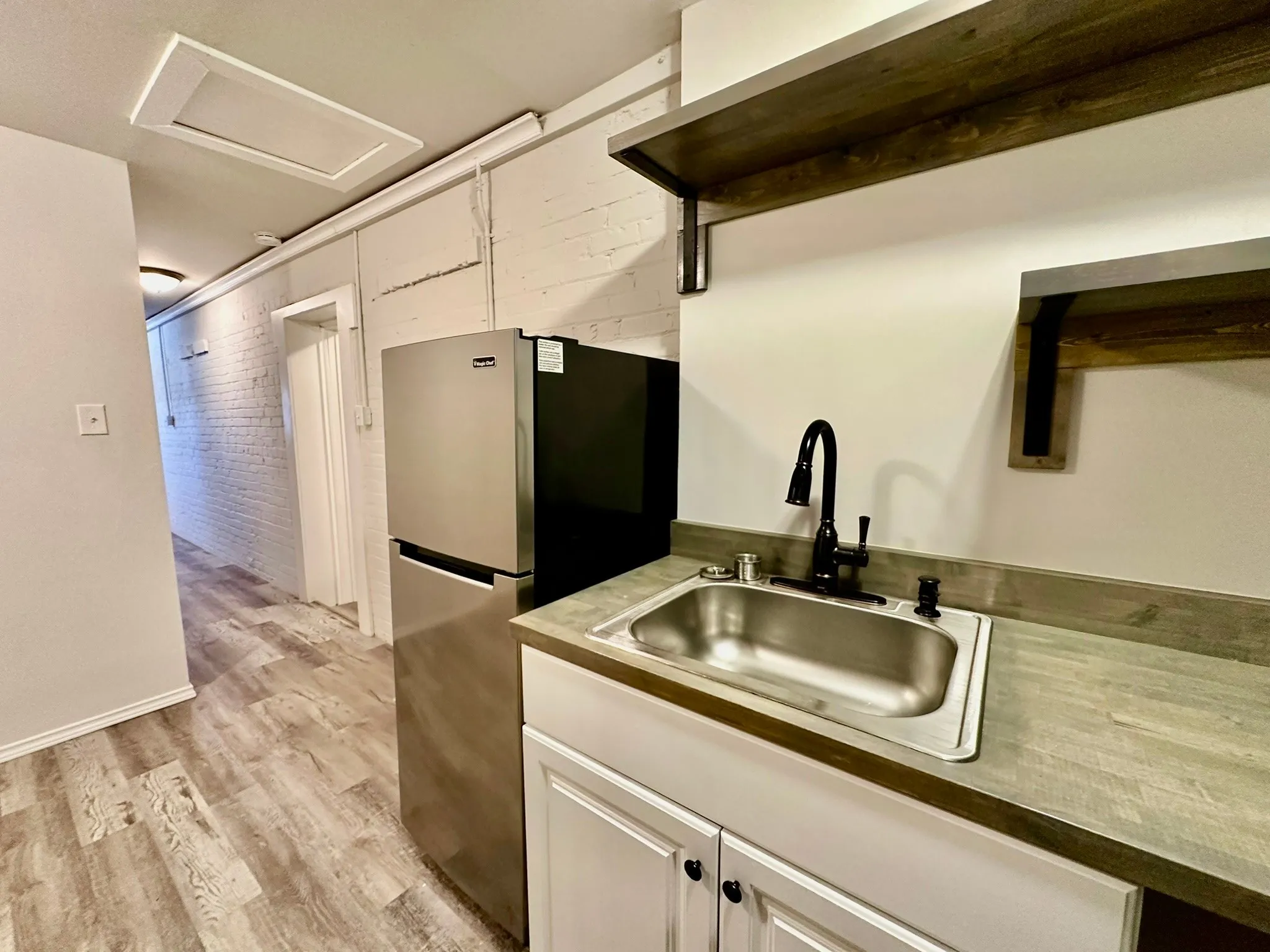 Office For Rent in Grayson County , 1824 S Walnut Street, Sherman, Texas 75090, 0, 0, Garage spaces, 0 Sqft, built in 1925, Preowned, mls#21163894, Real Estate Agent in Sherman, Homes For Rent in Grayson county, Homes For Rent in Sherman, Realtor in Sherman Texas, Real Estate Brokerage Independent Realty Texas, Luminita Cordes Realtor