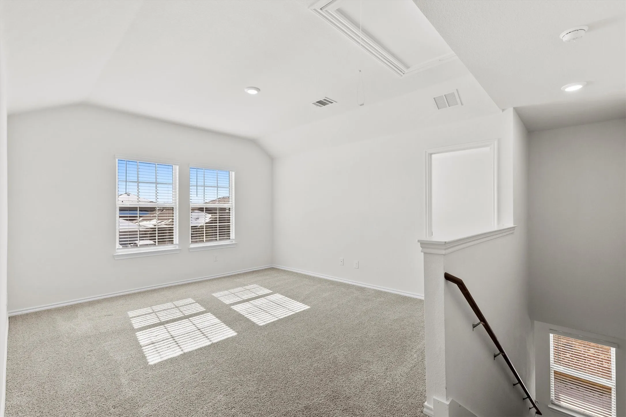 Single Family Residence For Sale in Hunt County , 809 Trough Street, Royse City, Texas 75189, 3 Bedroom, 3 Bathroom, 2 Garage spaces, 1,921 Sqft, built in 2023, mls#21163322, Real Estate Agent in Royse City, Homes For Sale in Hunt county, Homes For Sale in Royse City, Realtor in Royse City Texas, Real Estate Brokerage Independent Realty Texas, Luminita Cordes Realtor