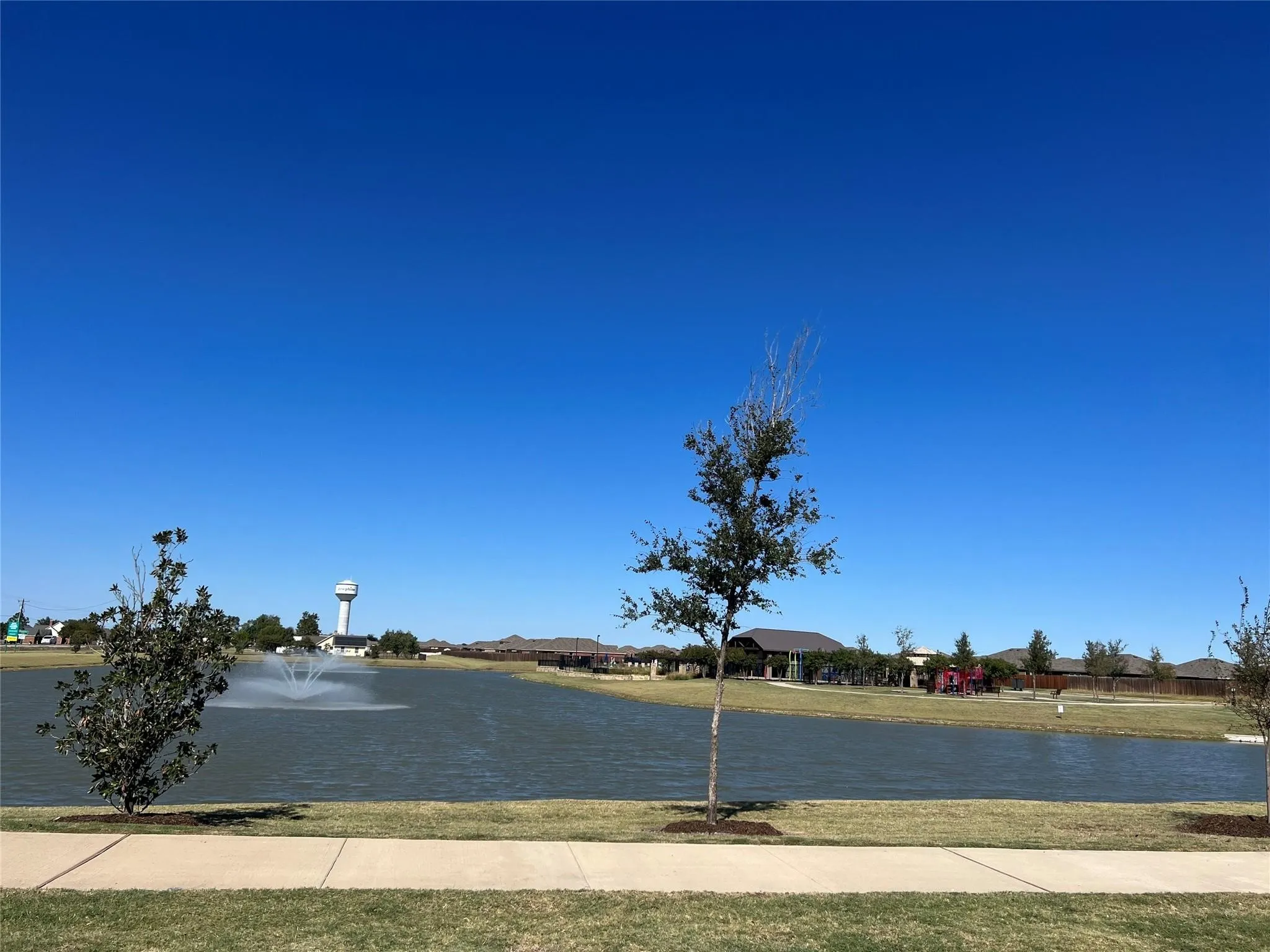 Single Family Residence For Sale in Hunt County , 809 Trough Street, Royse City, Texas 75189, 3 Bedroom, 3 Bathroom, 2 Garage spaces, 1,921 Sqft, built in 2023, mls#21163322, Real Estate Agent in Royse City, Homes For Sale in Hunt county, Homes For Sale in Royse City, Realtor in Royse City Texas, Real Estate Brokerage Independent Realty Texas, Luminita Cordes Realtor