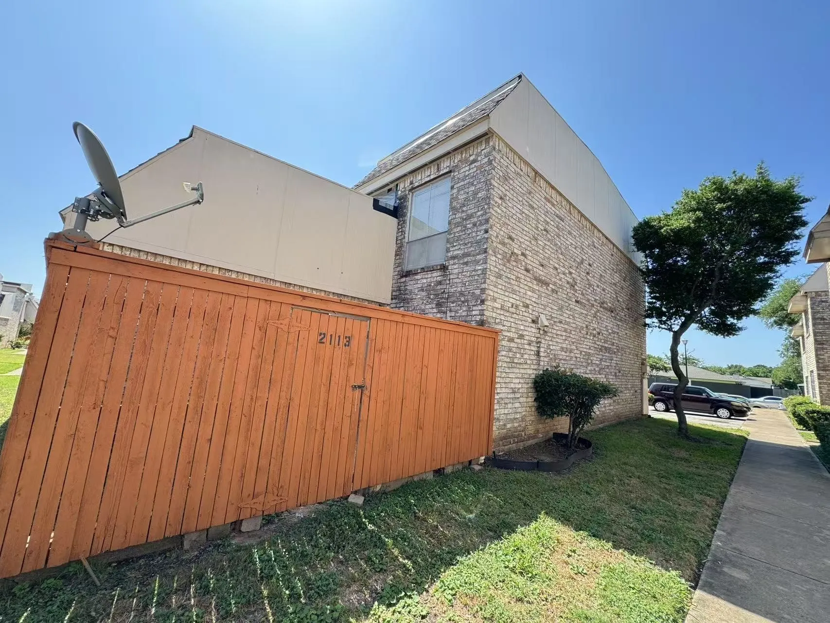 Townhouse For Sale in Dallas County , 2113 Trellis Place, Richardson, Texas 75081, 3 Bedrooms, 2 Bathrooms, Garage spaces, 1,320 Sqft, built in 1973, Price $223,000, mls#21164052, Real Estate Agent in Richardson, Homes For Sale in Dallas county, Homes For Sale in Richardson, Realtor in Richardson Texas, Real Estate Brokerage Independent Realty Texas, Luminita Cordes Realtor