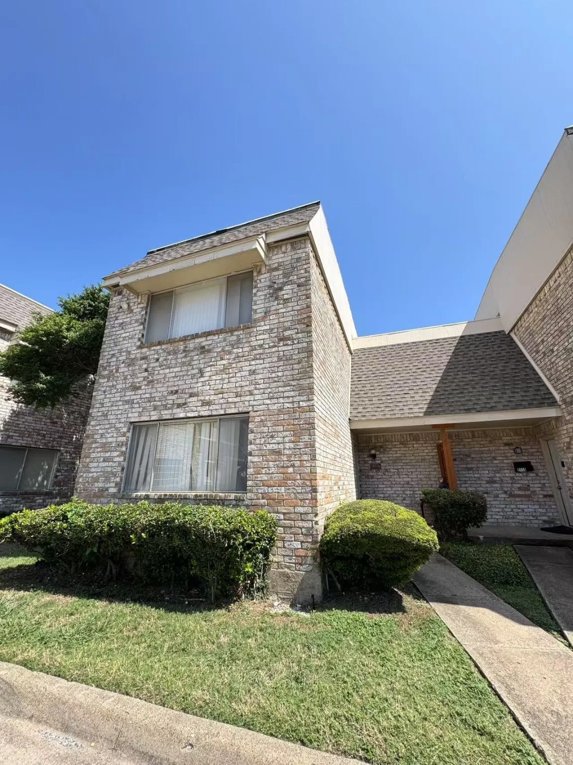 Townhouse For Sale in Dallas County , 2113 Trellis Place, Richardson, Texas 75081, 3 Bedrooms, 2 Bathrooms, Garage spaces, 1,320 Sqft, built in 1973, Price $223,000, mls#21164052, Real Estate Agent in Richardson, Homes For Sale in Dallas county, Homes For Sale in Richardson, Realtor in Richardson Texas, Real Estate Brokerage Independent Realty Texas, Luminita Cordes Realtor