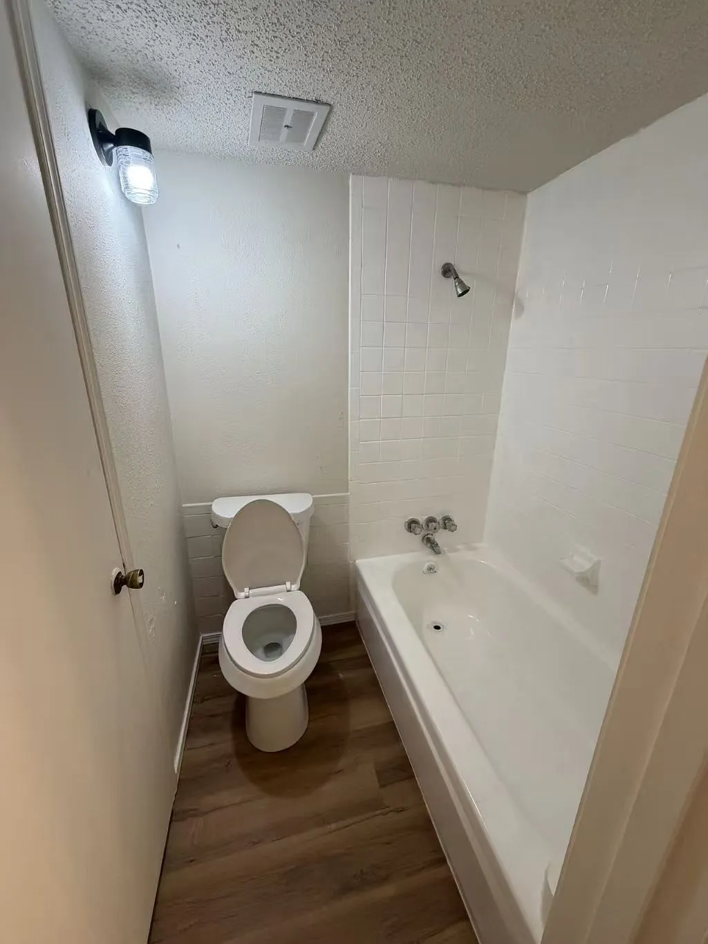 Townhouse For Sale in Dallas County , 2113 Trellis Place, Richardson, Texas 75081, 3 Bedrooms, 2 Bathrooms, Garage spaces, 1,320 Sqft, built in 1973, Price $223,000, mls#21164052, Real Estate Agent in Richardson, Homes For Sale in Dallas county, Homes For Sale in Richardson, Realtor in Richardson Texas, Real Estate Brokerage Independent Realty Texas, Luminita Cordes Realtor