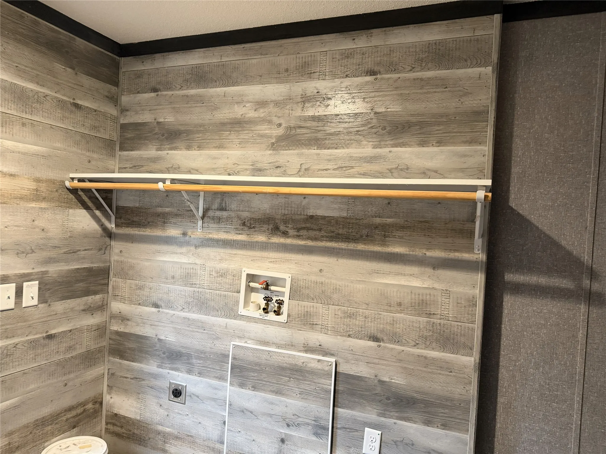 Mobile Home For Sale in Henderson County , 20733 JOE PAUL, Chandler, Texas 75758, 4 Bedroom, 2 Bathroom, Garage spaces, 2,040 Sqft, built in 2022, mls#21161827, Real Estate Agent in Chandler, Homes For Sale in Henderson county, Homes For Sale in Chandler, Realtor in Chandler Texas, Real Estate Brokerage Independent Realty Texas, Luminita Cordes Realtor