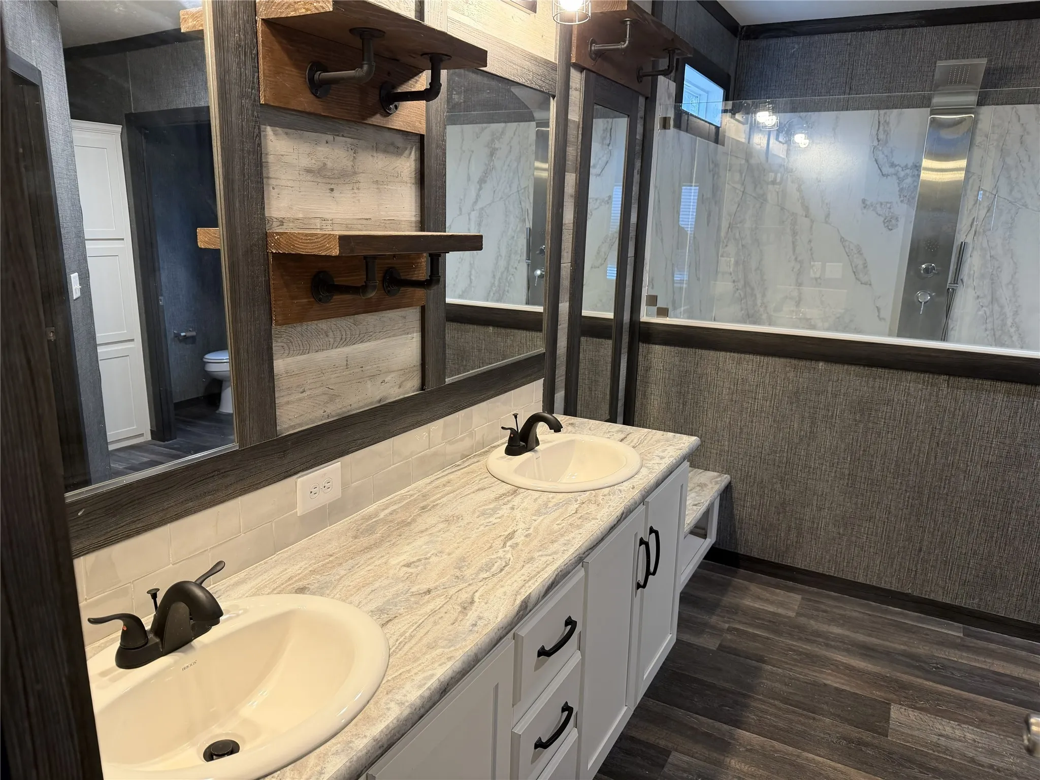 Mobile Home For Sale in Henderson County , 20733 JOE PAUL, Chandler, Texas 75758, 4 Bedroom, 2 Bathroom, Garage spaces, 2,040 Sqft, built in 2022, mls#21161827, Real Estate Agent in Chandler, Homes For Sale in Henderson county, Homes For Sale in Chandler, Realtor in Chandler Texas, Real Estate Brokerage Independent Realty Texas, Luminita Cordes Realtor