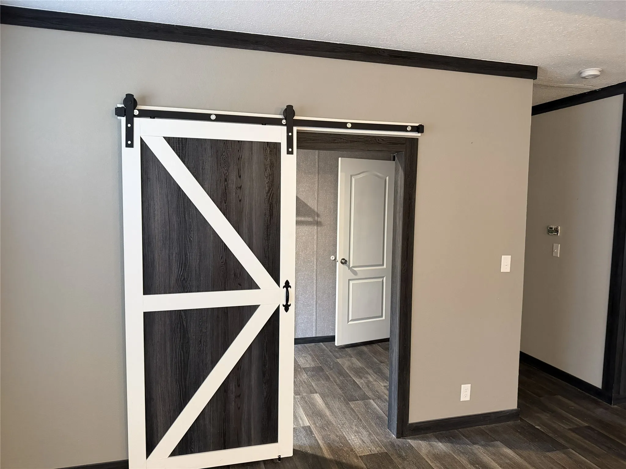 Mobile Home For Sale in Henderson County , 20733 JOE PAUL, Chandler, Texas 75758, 4 Bedroom, 2 Bathroom, Garage spaces, 2,040 Sqft, built in 2022, mls#21161827, Real Estate Agent in Chandler, Homes For Sale in Henderson county, Homes For Sale in Chandler, Realtor in Chandler Texas, Real Estate Brokerage Independent Realty Texas, Luminita Cordes Realtor
