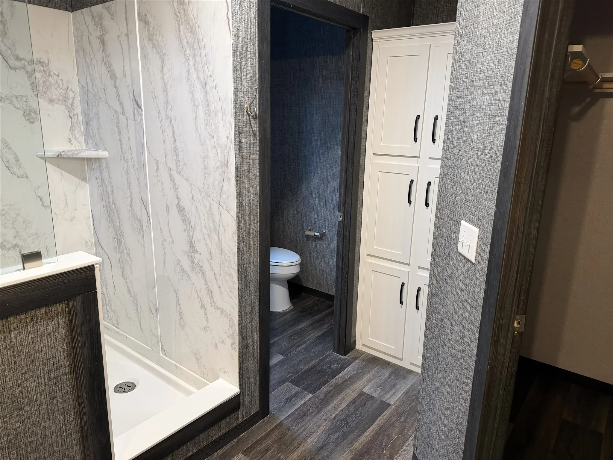 Mobile Home For Sale in Henderson County , 20733 JOE PAUL, Chandler, Texas 75758, 4 Bedroom, 2 Bathroom, Garage spaces, 2,040 Sqft, built in 2022, mls#21161827, Real Estate Agent in Chandler, Homes For Sale in Henderson county, Homes For Sale in Chandler, Realtor in Chandler Texas, Real Estate Brokerage Independent Realty Texas, Luminita Cordes Realtor