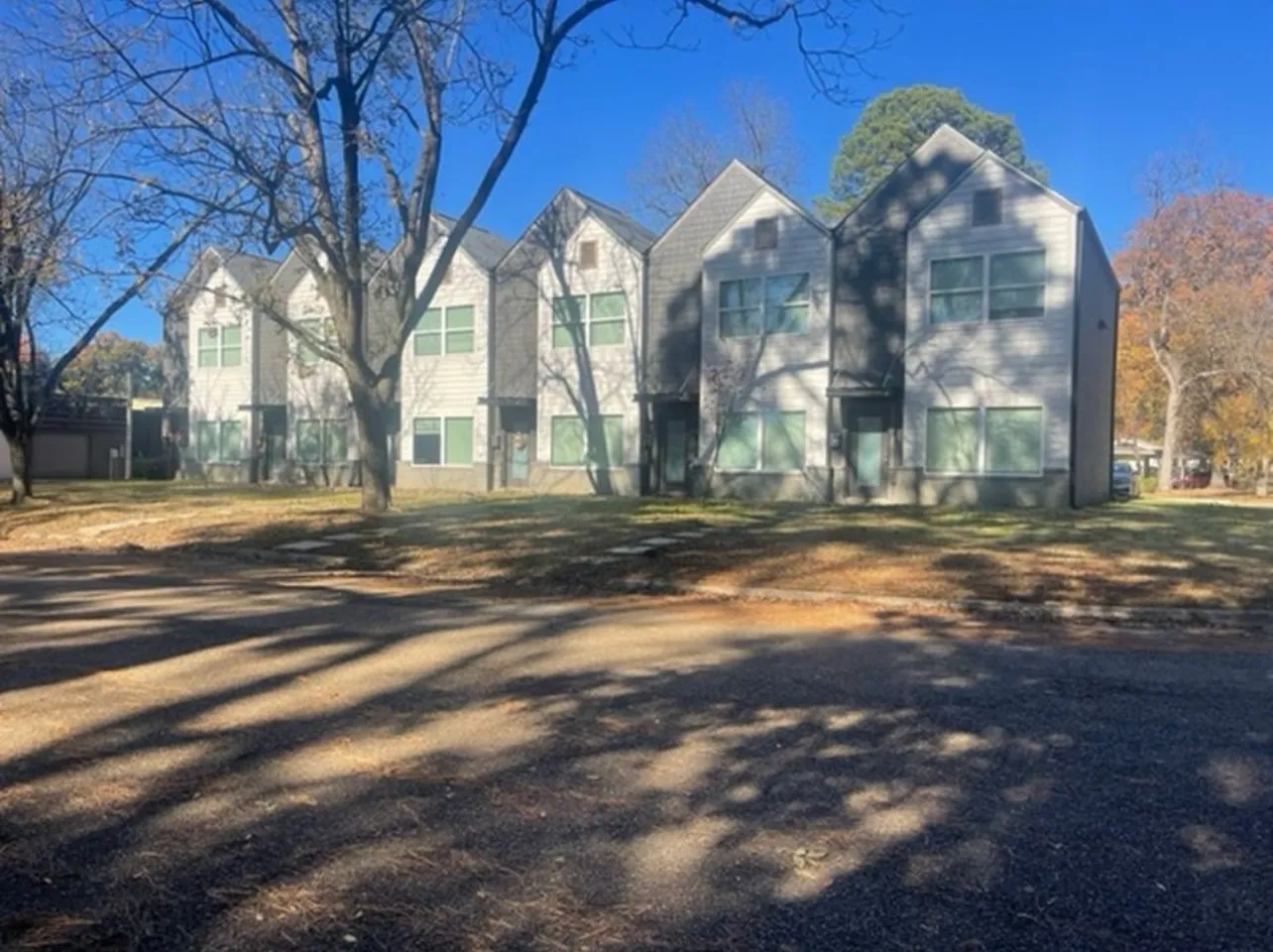 For Sale in Bowie County , 806 W 32nd Street, Texarkana, Texas 75503, 12 Bedrooms, 18 Bathrooms, Garage spaces, 0 Sqft, built in 2020, Preowned, Price $875,000, mls#21133419, Real Estate Agent in Texarkana, Homes For Sale in Bowie county, Homes For Sale in Texarkana, Realtor in Texarkana Texas, Real Estate Brokerage Independent Realty Texas, Luminita Cordes Realtor