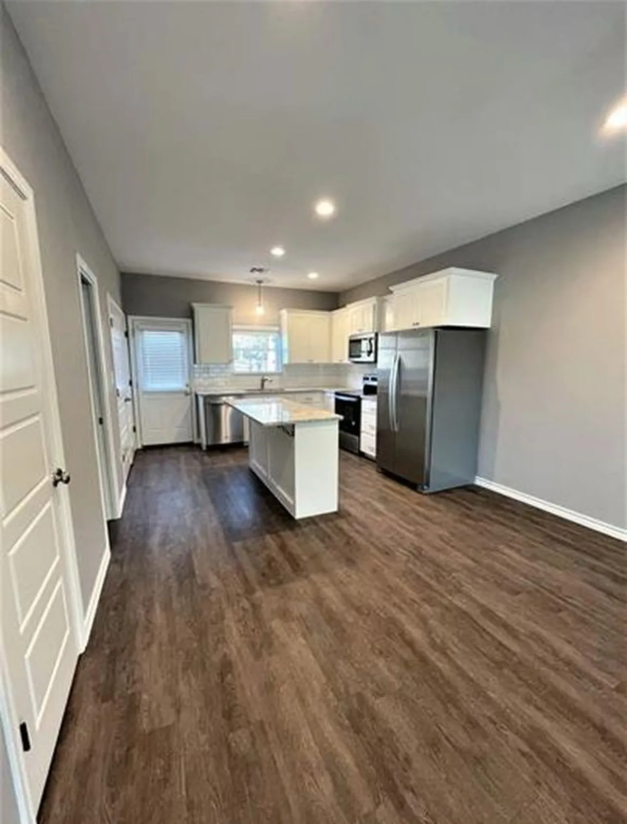 For Sale in Bowie County , 806 W 32nd Street, Texarkana, Texas 75503, 12 Bedrooms, 18 Bathrooms, Garage spaces, 0 Sqft, built in 2020, Preowned, Price $875,000, mls#21133419, Real Estate Agent in Texarkana, Homes For Sale in Bowie county, Homes For Sale in Texarkana, Realtor in Texarkana Texas, Real Estate Brokerage Independent Realty Texas, Luminita Cordes Realtor