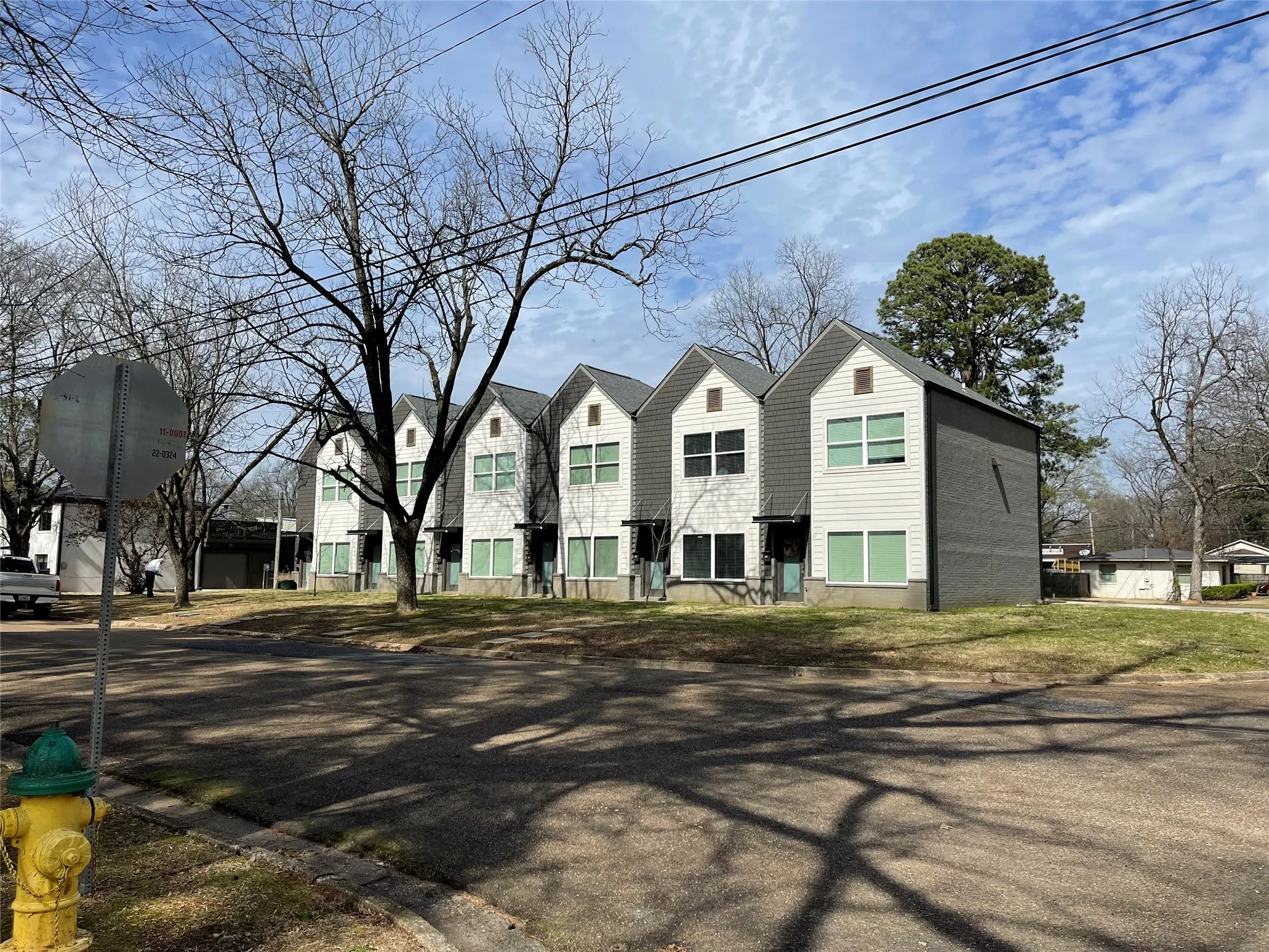 For Sale in Bowie County , 806 W 32nd Street, Texarkana, Texas 75503, 12 Bedrooms, 18 Bathrooms, Garage spaces, 0 Sqft, built in 2020, Preowned, Price $875,000, mls#21133419, Real Estate Agent in Texarkana, Homes For Sale in Bowie county, Homes For Sale in Texarkana, Realtor in Texarkana Texas, Real Estate Brokerage Independent Realty Texas, Luminita Cordes Realtor