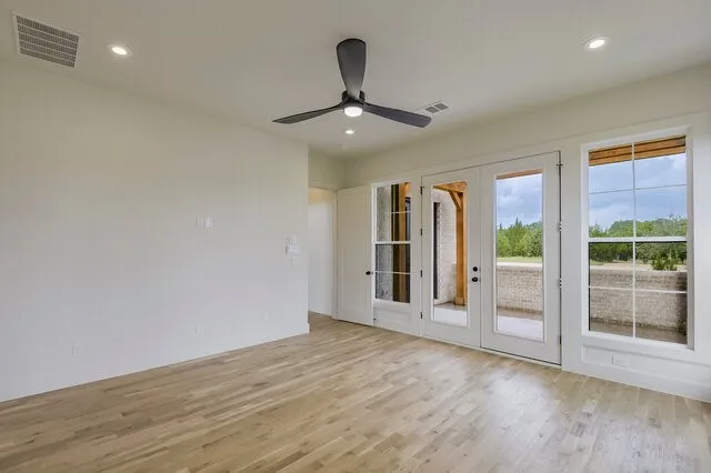 Single Family Residence For Sale in Ellis County , 3020 Stonebriar Drive, Waxahachie, Texas 75165, 4 Bedroom, 4 Bathroom, 3 Garage spaces, 3,476 Sqft, built in 2026, New Construction - Incomplete, mls#21164080, Real Estate Agent in Waxahachie, Homes For Sale in Ellis county, Homes For Sale in Waxahachie, Realtor in Waxahachie Texas, Real Estate Brokerage Independent Realty Texas, Luminita Cordes Realtor