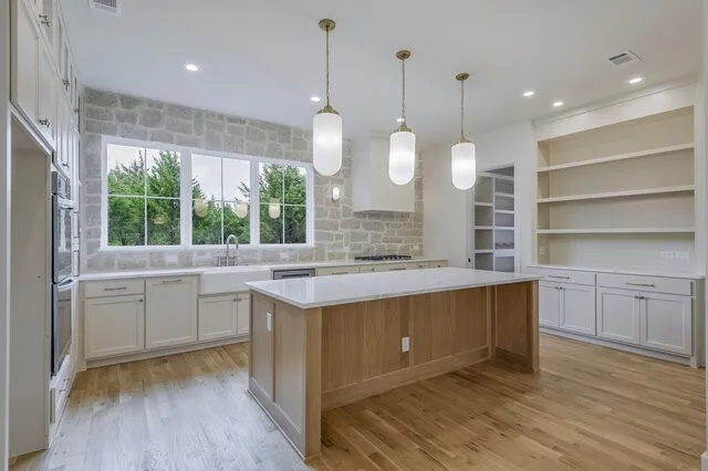 Single Family Residence For Sale in Ellis County , 3020 Stonebriar Drive, Waxahachie, Texas 75165, 4 Bedroom, 4 Bathroom, 3 Garage spaces, 3,476 Sqft, built in 2026, New Construction - Incomplete, mls#21164080, Real Estate Agent in Waxahachie, Homes For Sale in Ellis county, Homes For Sale in Waxahachie, Realtor in Waxahachie Texas, Real Estate Brokerage Independent Realty Texas, Luminita Cordes Realtor